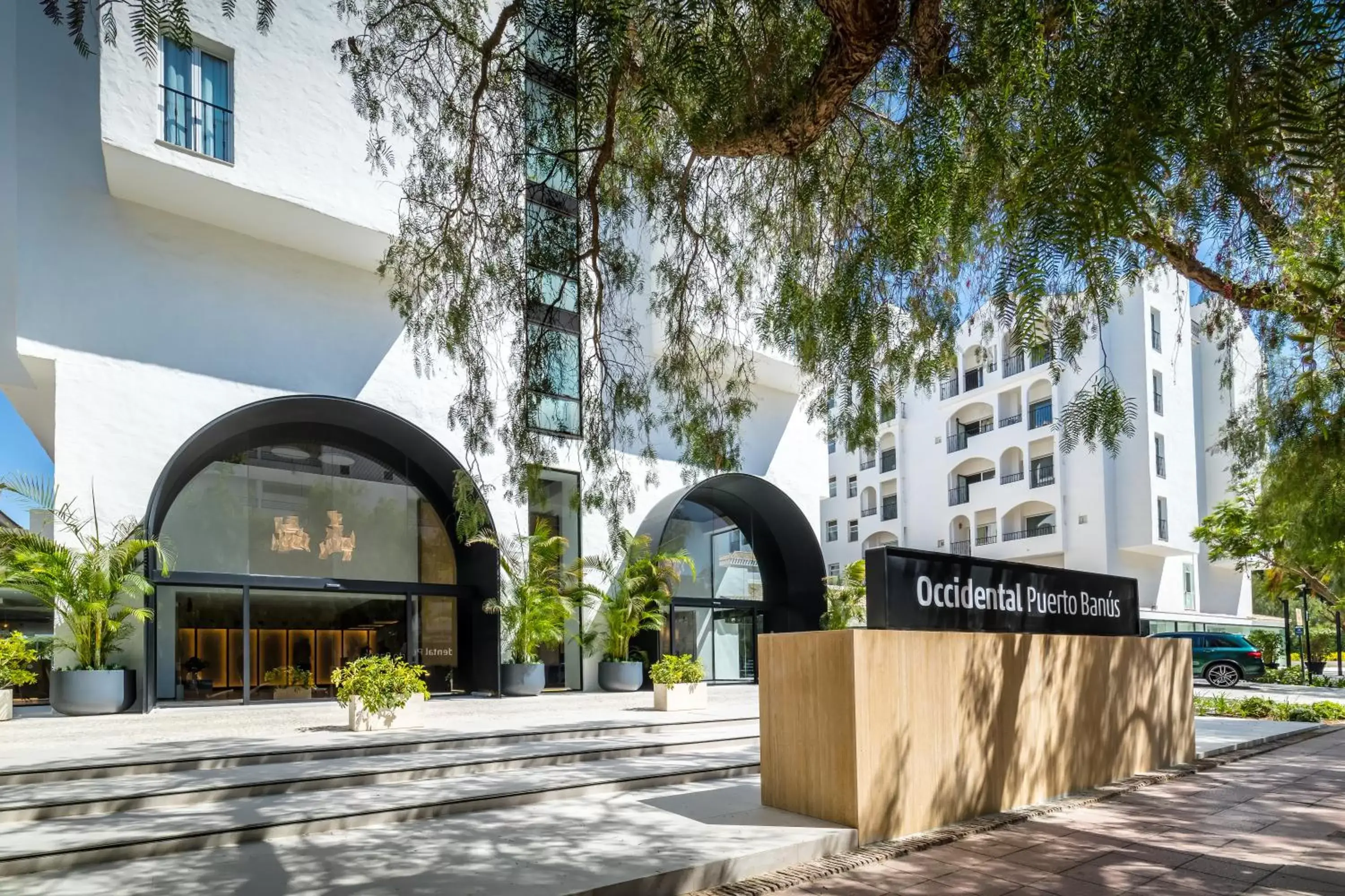 Facade/entrance, Property Building in Occidental Puerto Banús