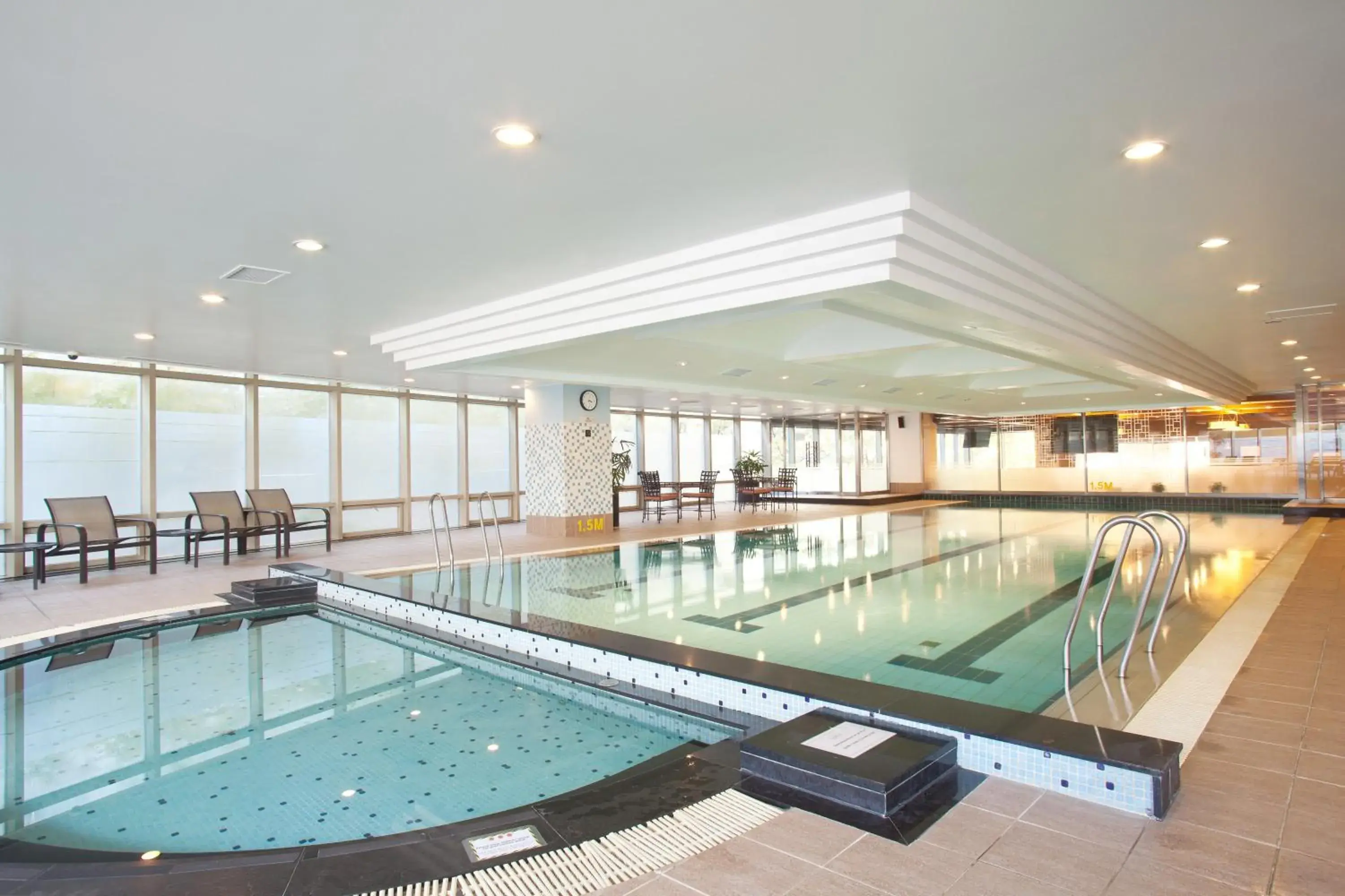 Swimming Pool in Orakai Insadong Suites