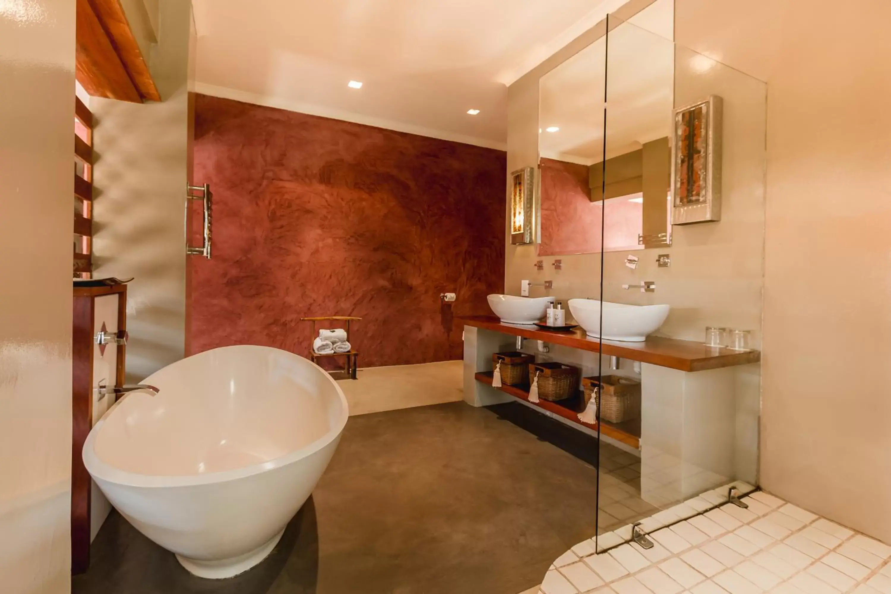 Bathroom in Singa Lodge - Lion Roars Hotels & Lodges