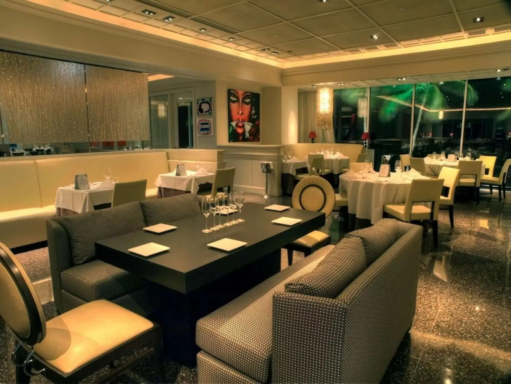 Restaurant/places to eat in The Condado Plaza Hilton