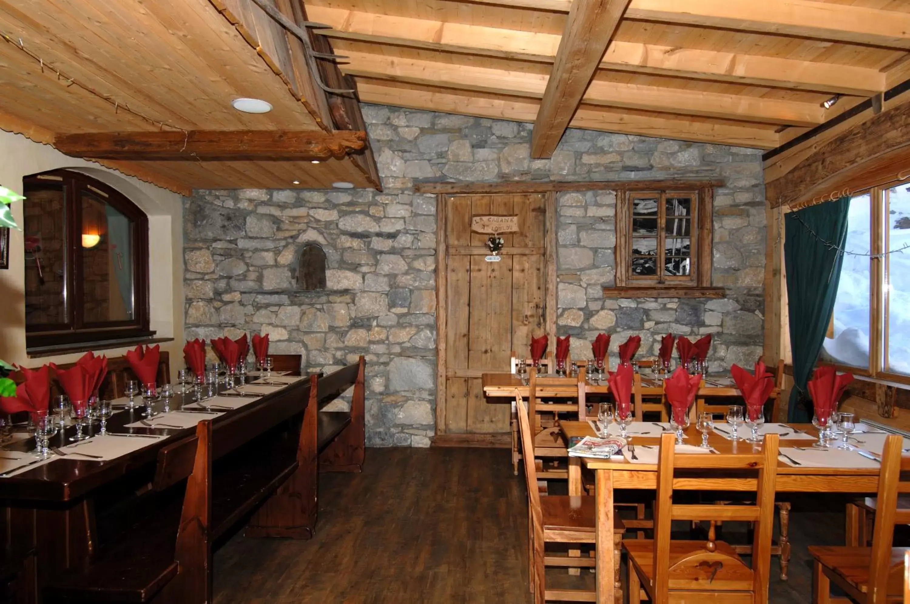 Restaurant/Places to Eat in Odalys Chalet Alpina