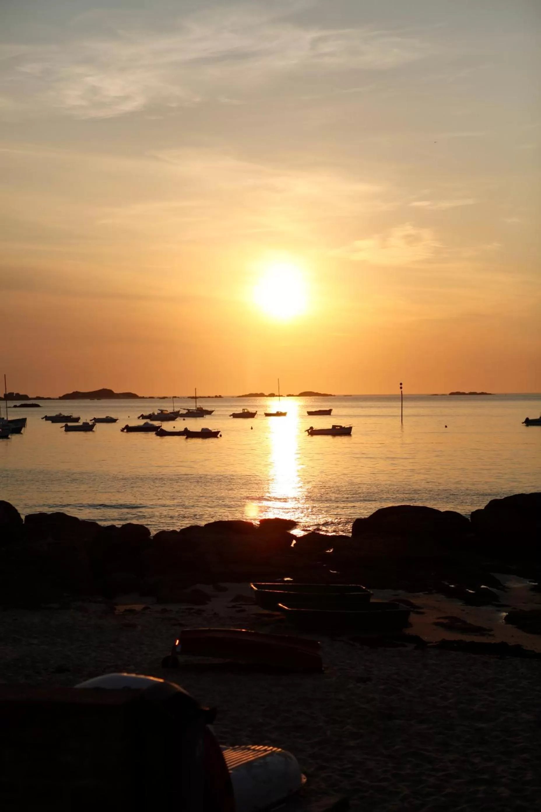 Night, Sunrise/Sunset in Hotel Le Toeno