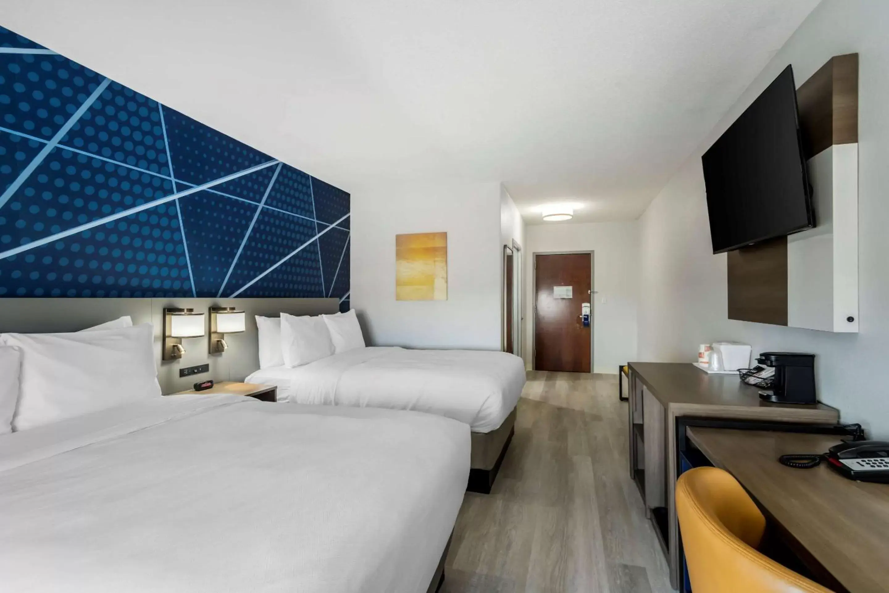 Queen Room with Two Queen Beds - Non-Smoking in Comfort Inn & Suites Lexington South Queen Room with Two Queen Beds - Non-Smoking in Comfort Inn & Suites Lexington South