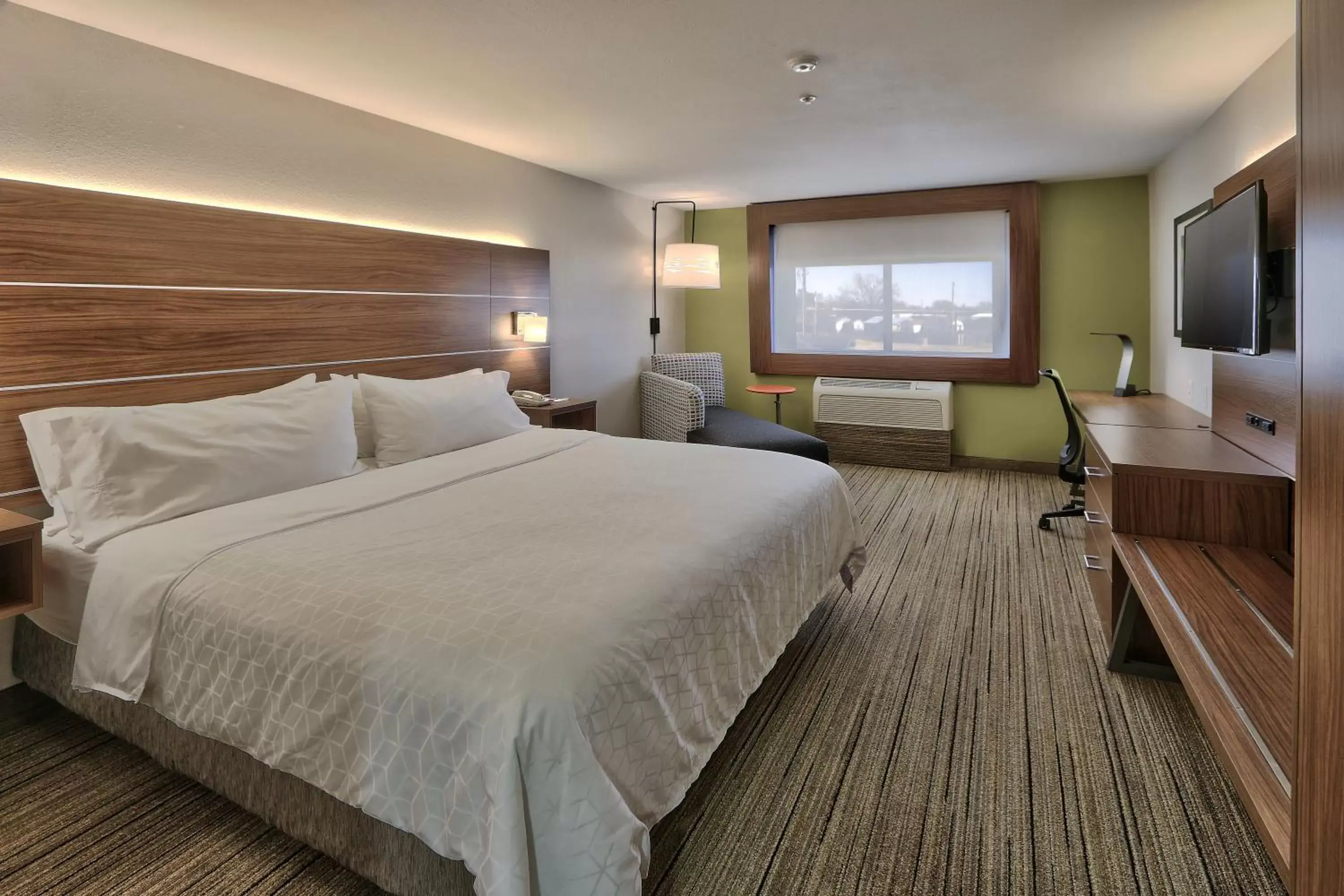 Photo of the whole room, Bed in Holiday Inn Express & Suites Portales, an IHG Hotel