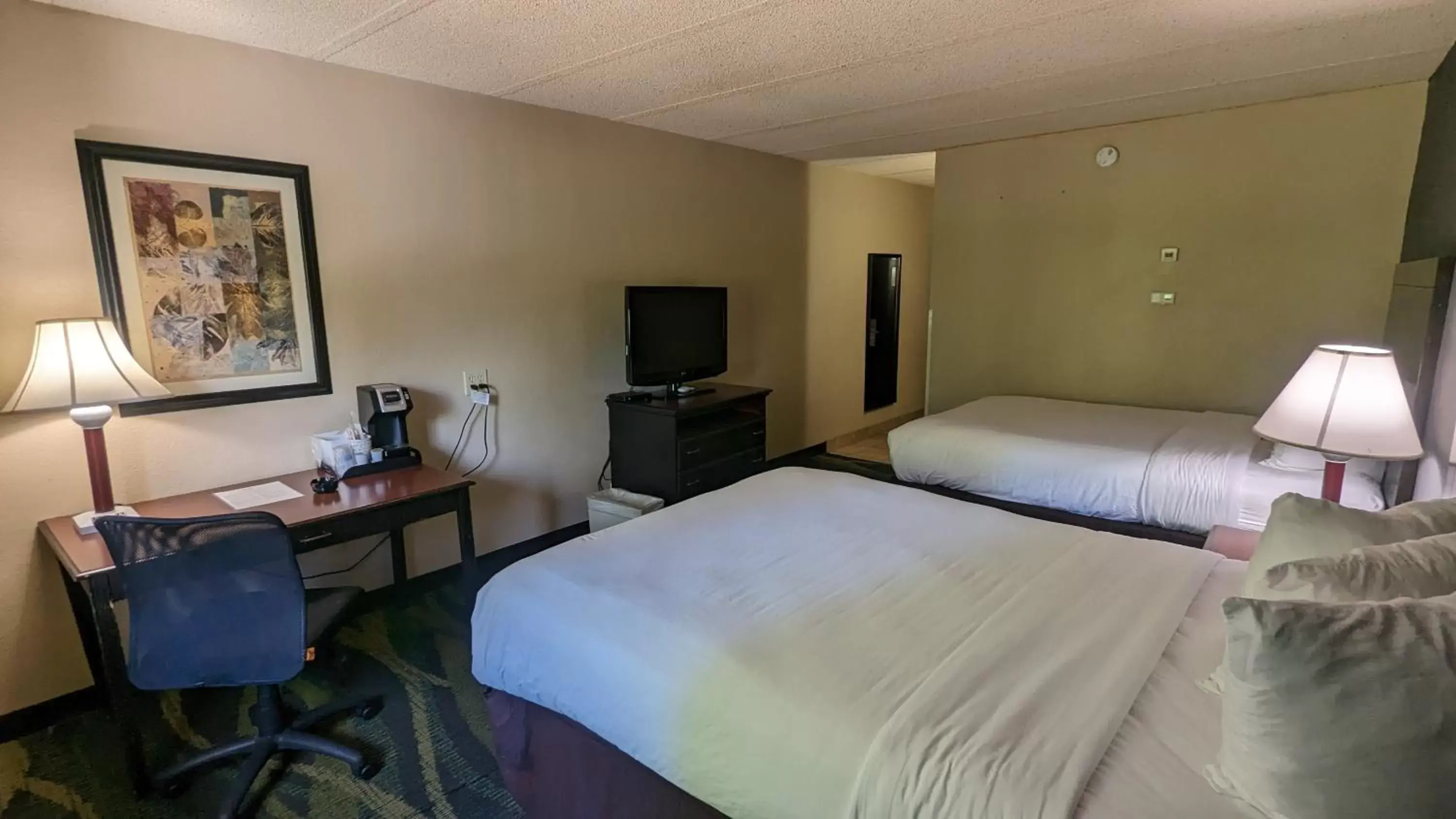 Queen Room with Two Queen Beds - Smoking in Best Western Plus Philadelphia Bensalem Hotel Queen Room with Two Queen Beds - Smoking in Best Western Plus Philadelphia Bensalem Hotel