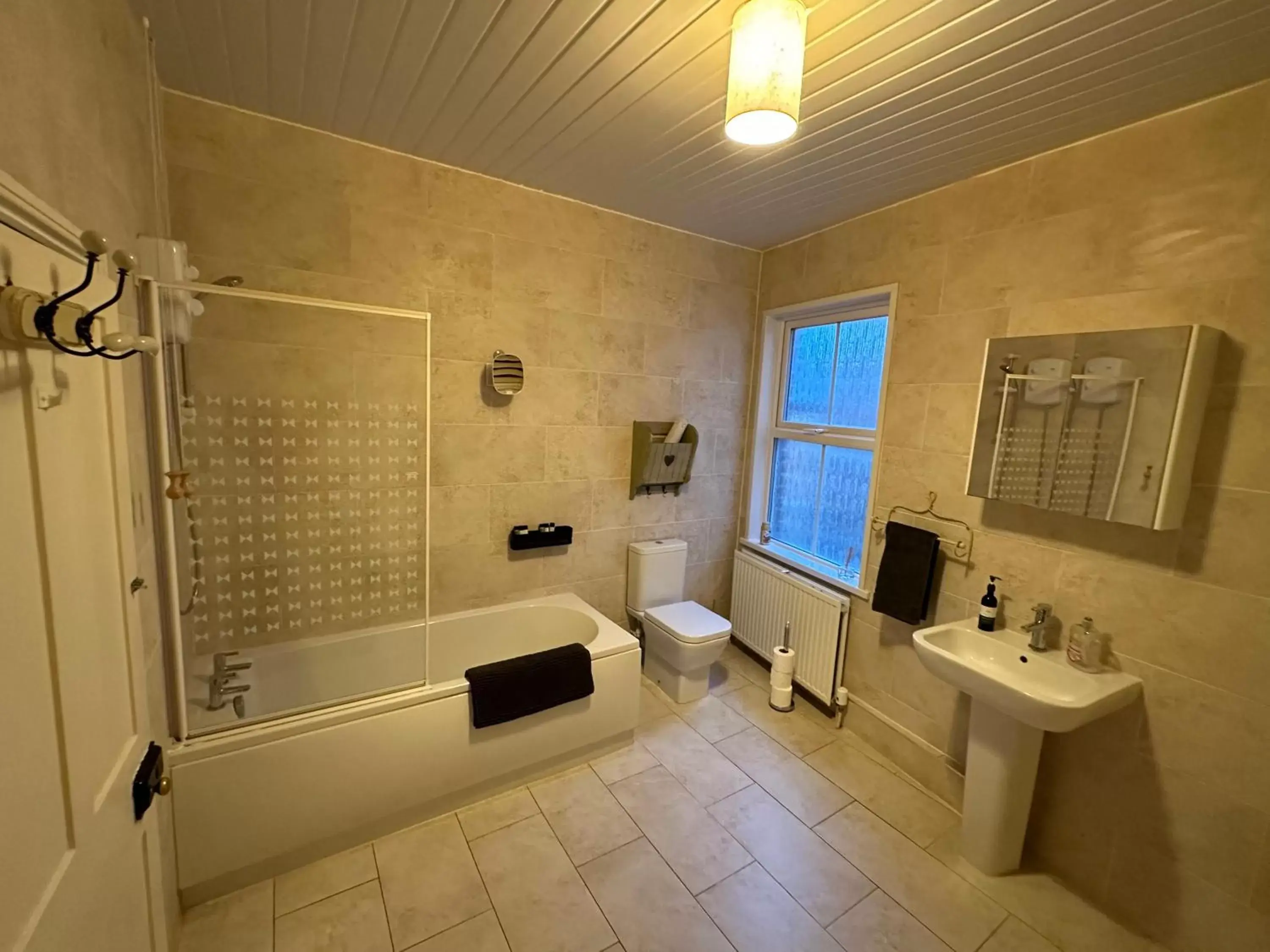 Bathroom in The Mansion House Hotel