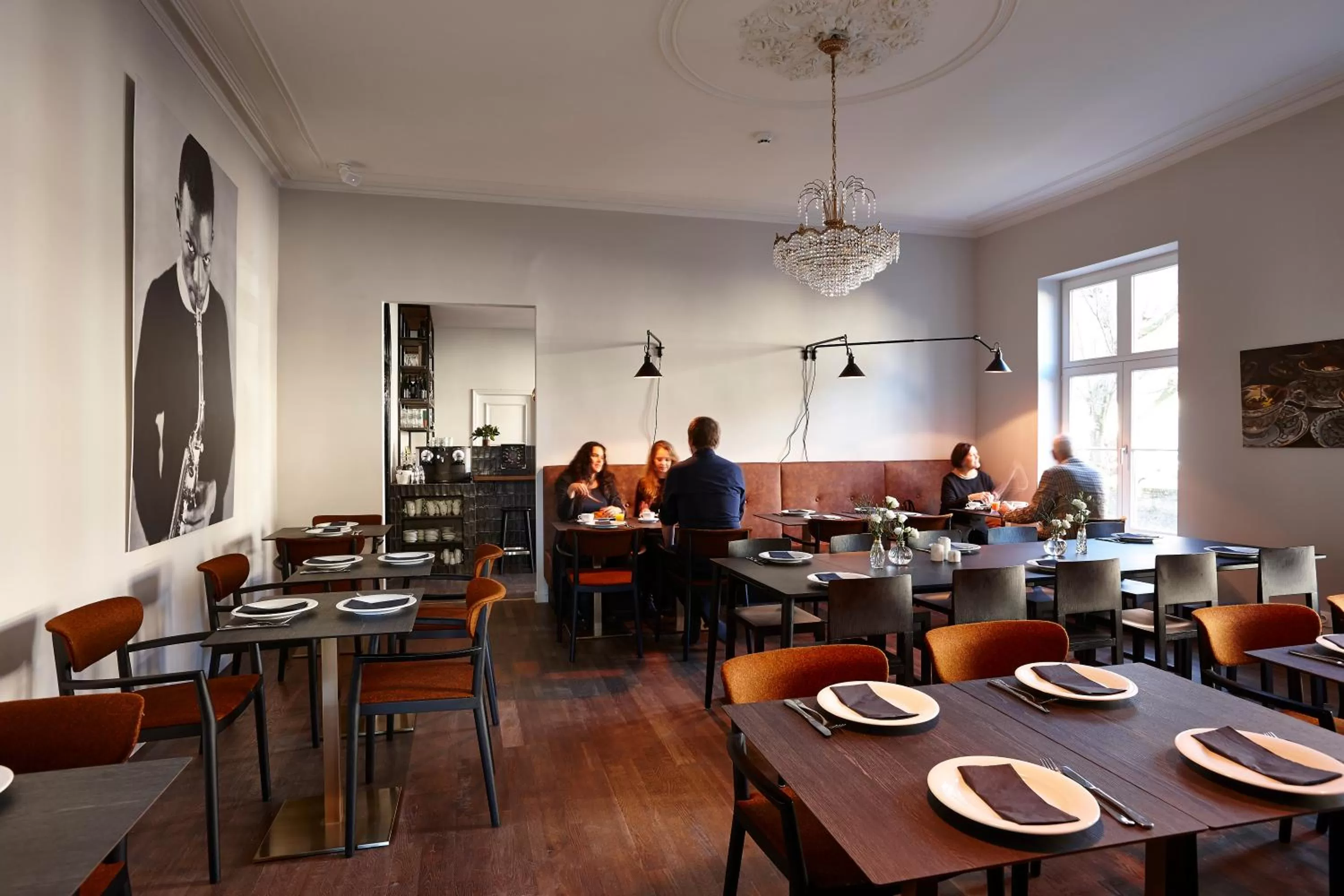 Restaurant/places to eat in Hotel Monsieur Ernest