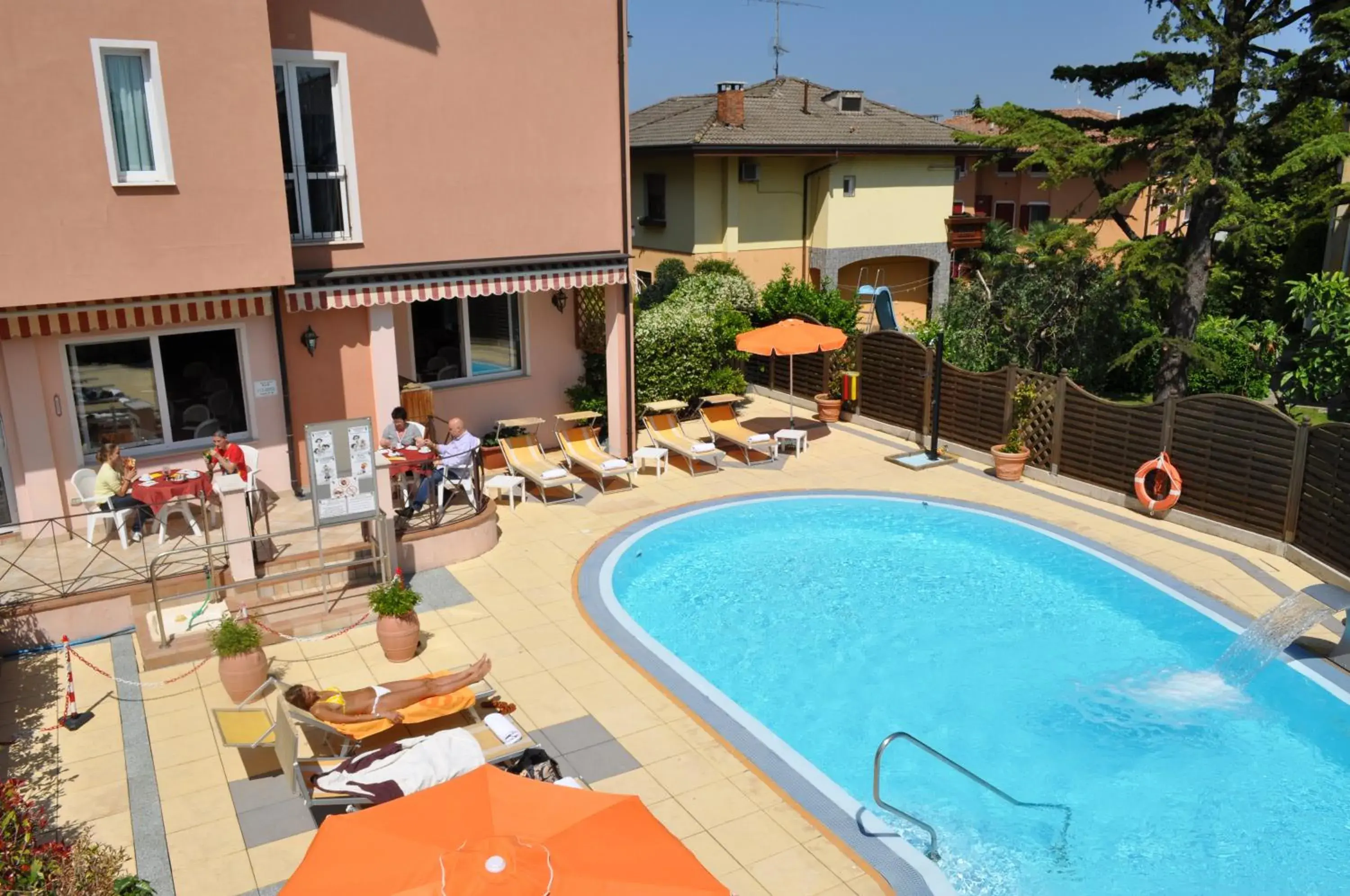 Swimming Pool in Hotel Alsazia