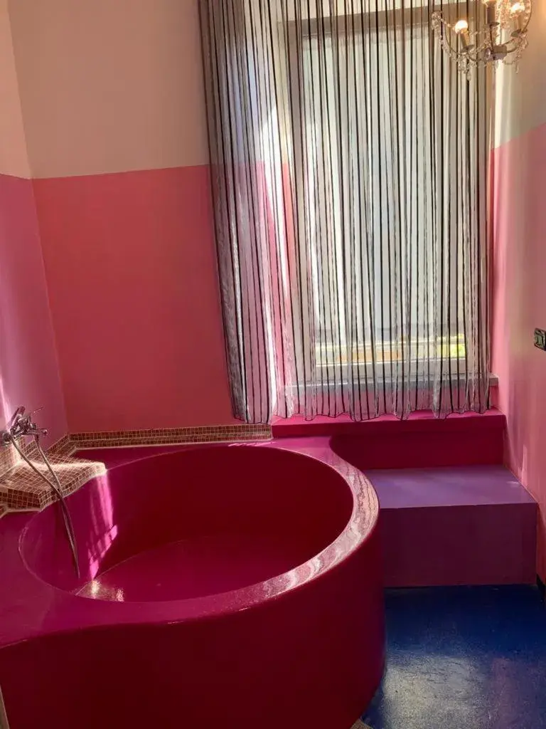 Bathroom in Hotel Bella 'Mbriana