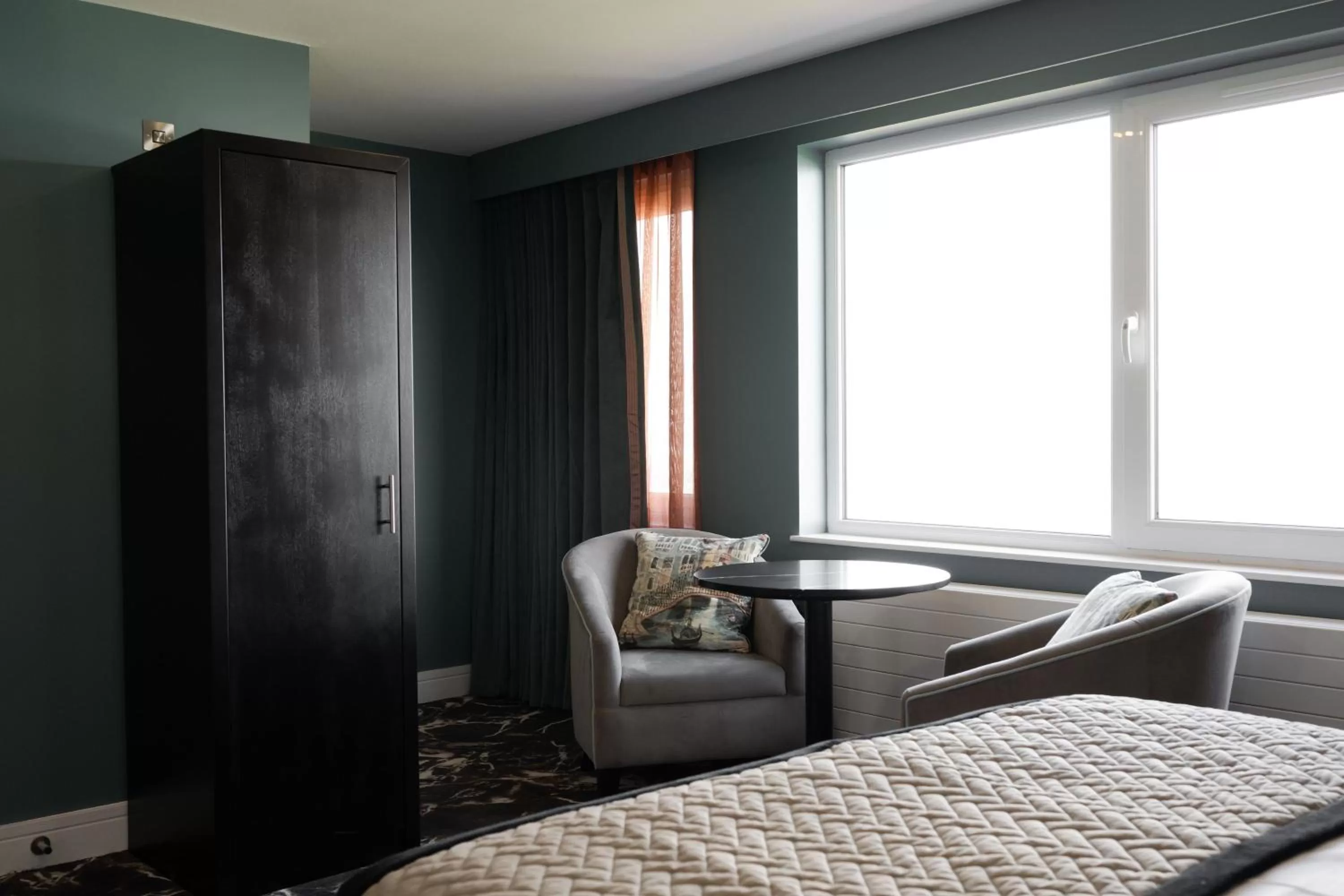 Bedroom, Bed in Elephant Rock Hotel