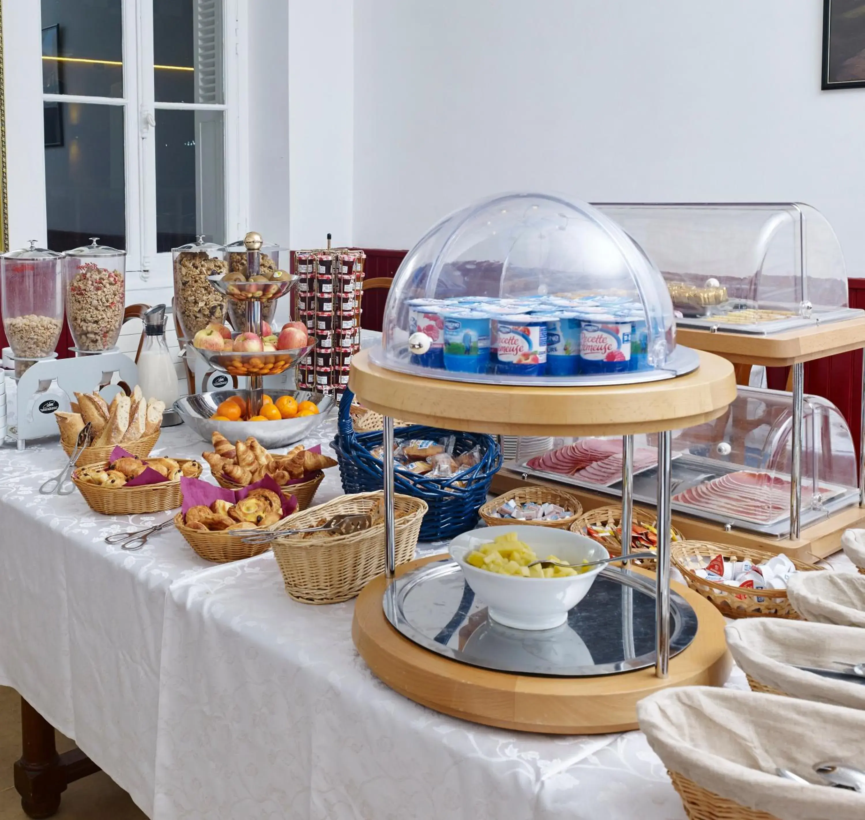 Breakfast, Food in Hôtel Riquet Resort & Spa