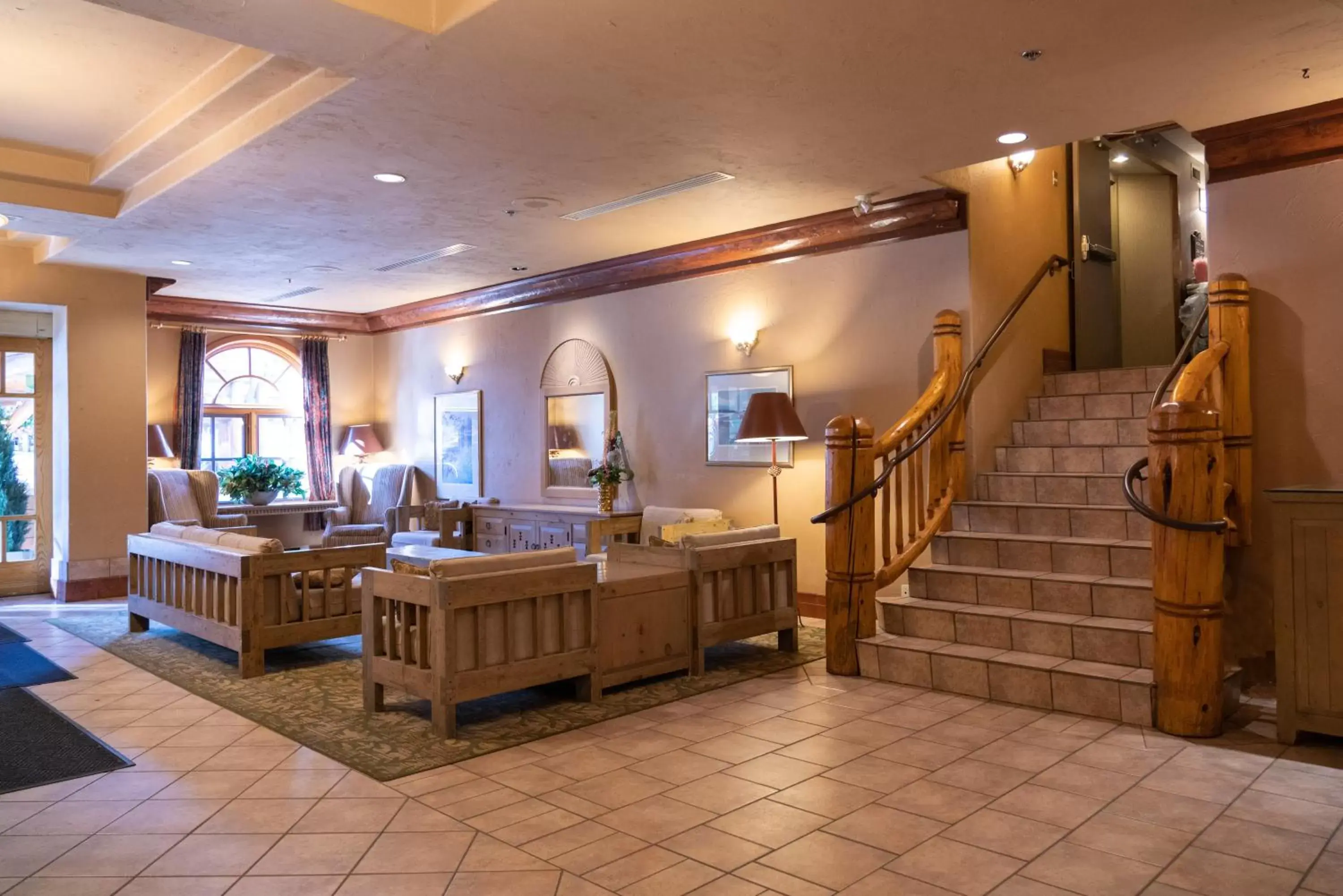 Lobby or reception in Banff Caribou Lodge and Spa