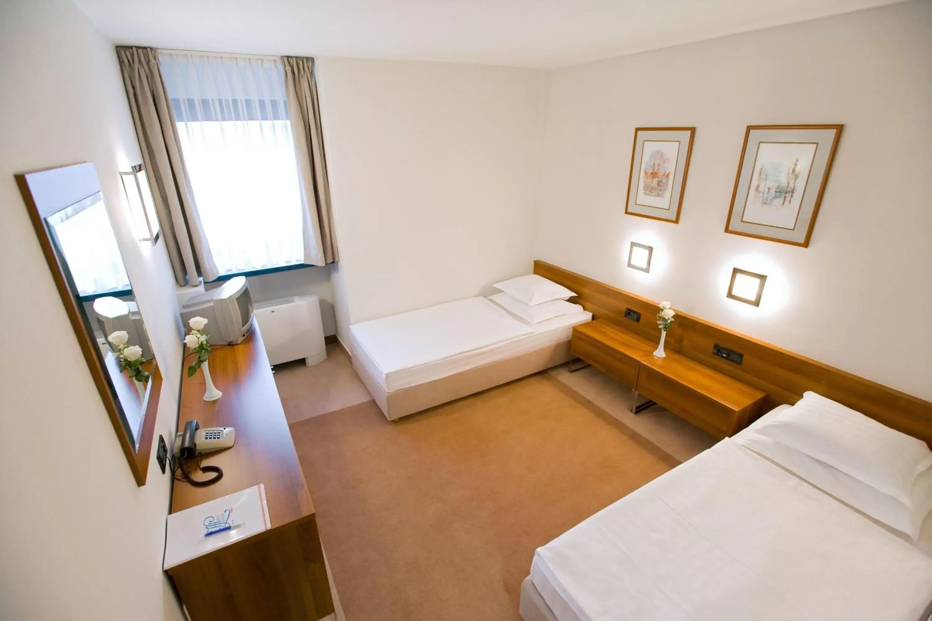 Standard Triple Room in Hotel Laguna Zagreb