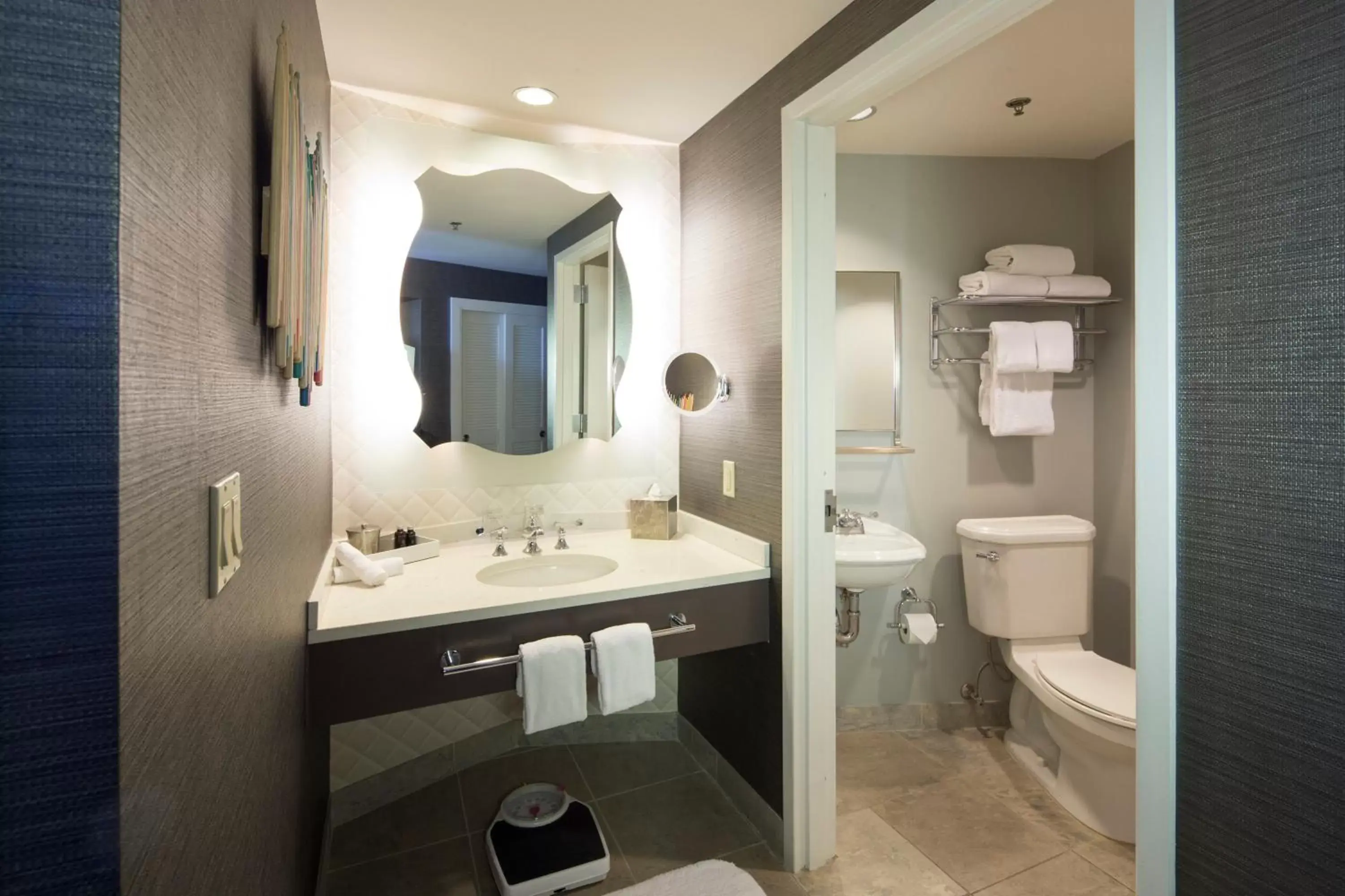 Deluxe Two Queen Room (Includes FREE^ Universal Express Unlimited) in Universal's Hard Rock Hotel® Deluxe Two Queen Room (Includes FREE^ Universal Express Unlimited) in Universal's Hard Rock Hotel®