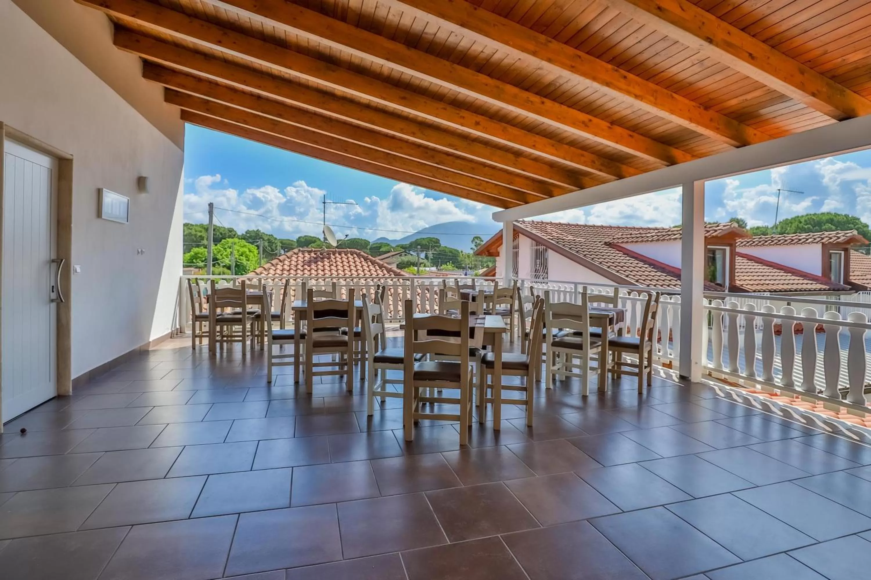 Patio in Il Pineto Paestum Food & Rooms