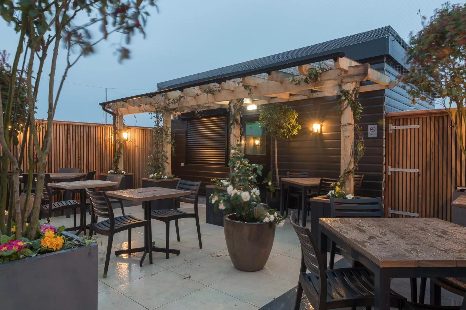 Restaurant/Places to Eat in The John Russell Fox Wetherspoon