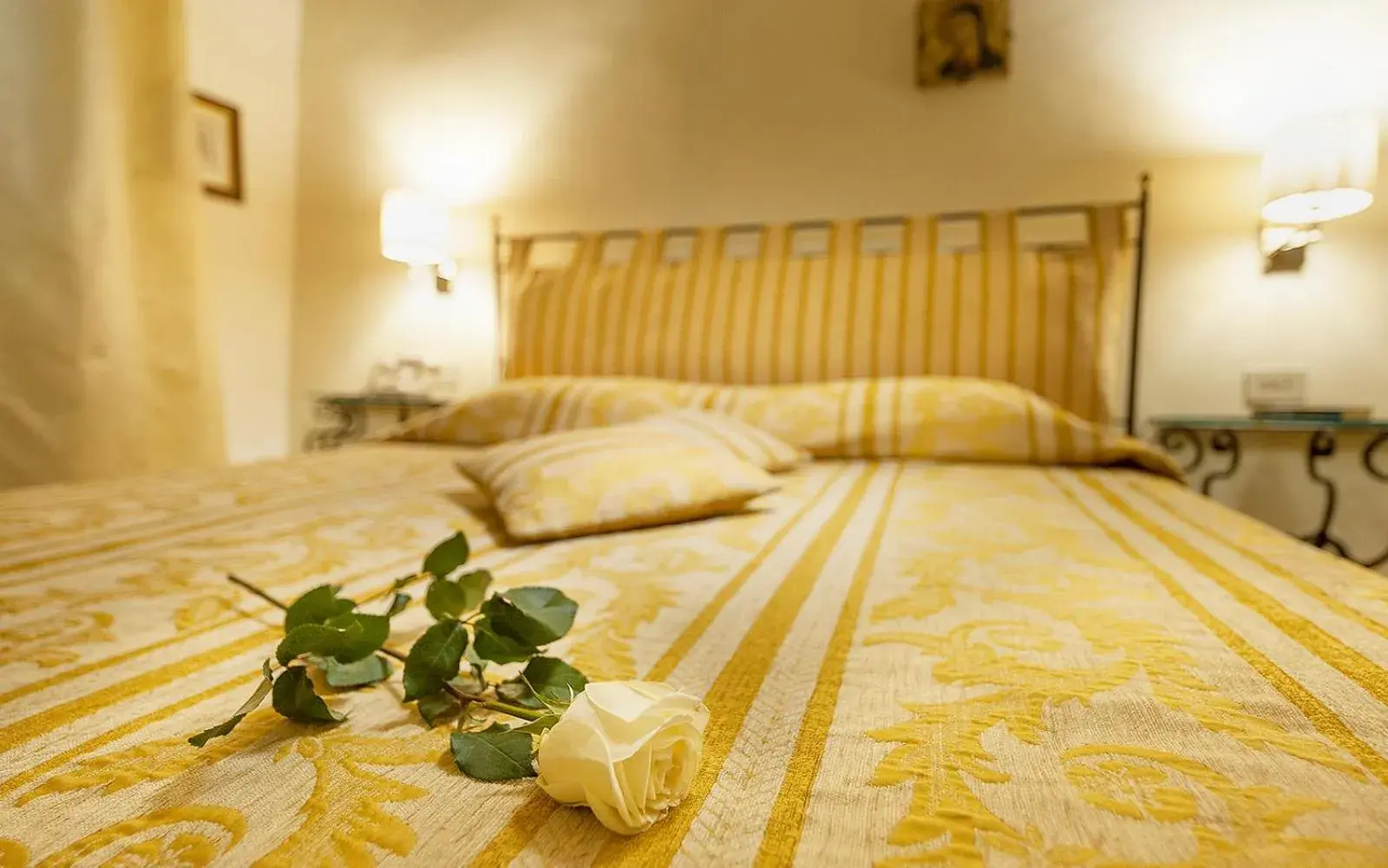 Bed in Hotel San Michele