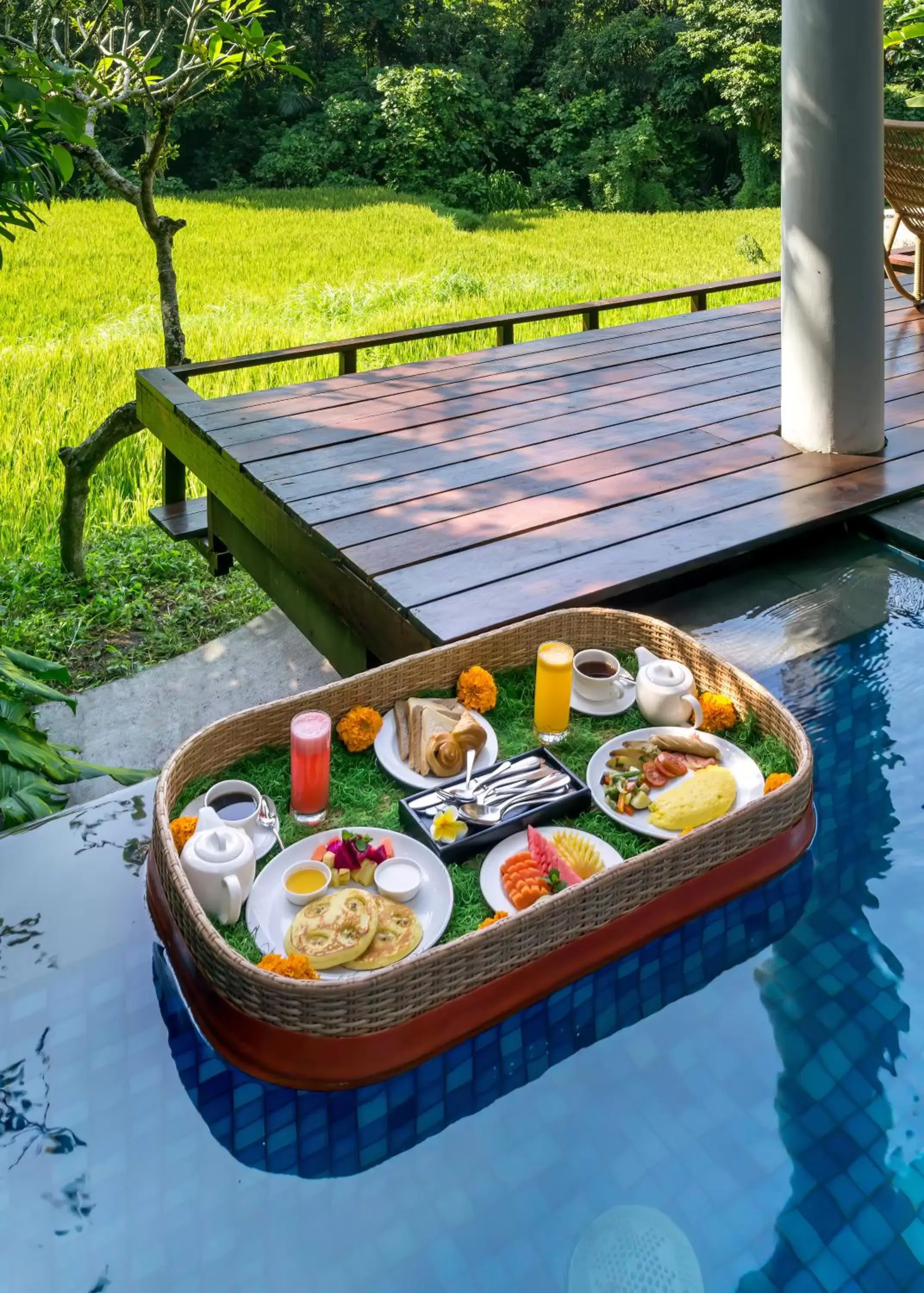 Food and drinks in Ubud Green Resort Villas Powered by Archipelago