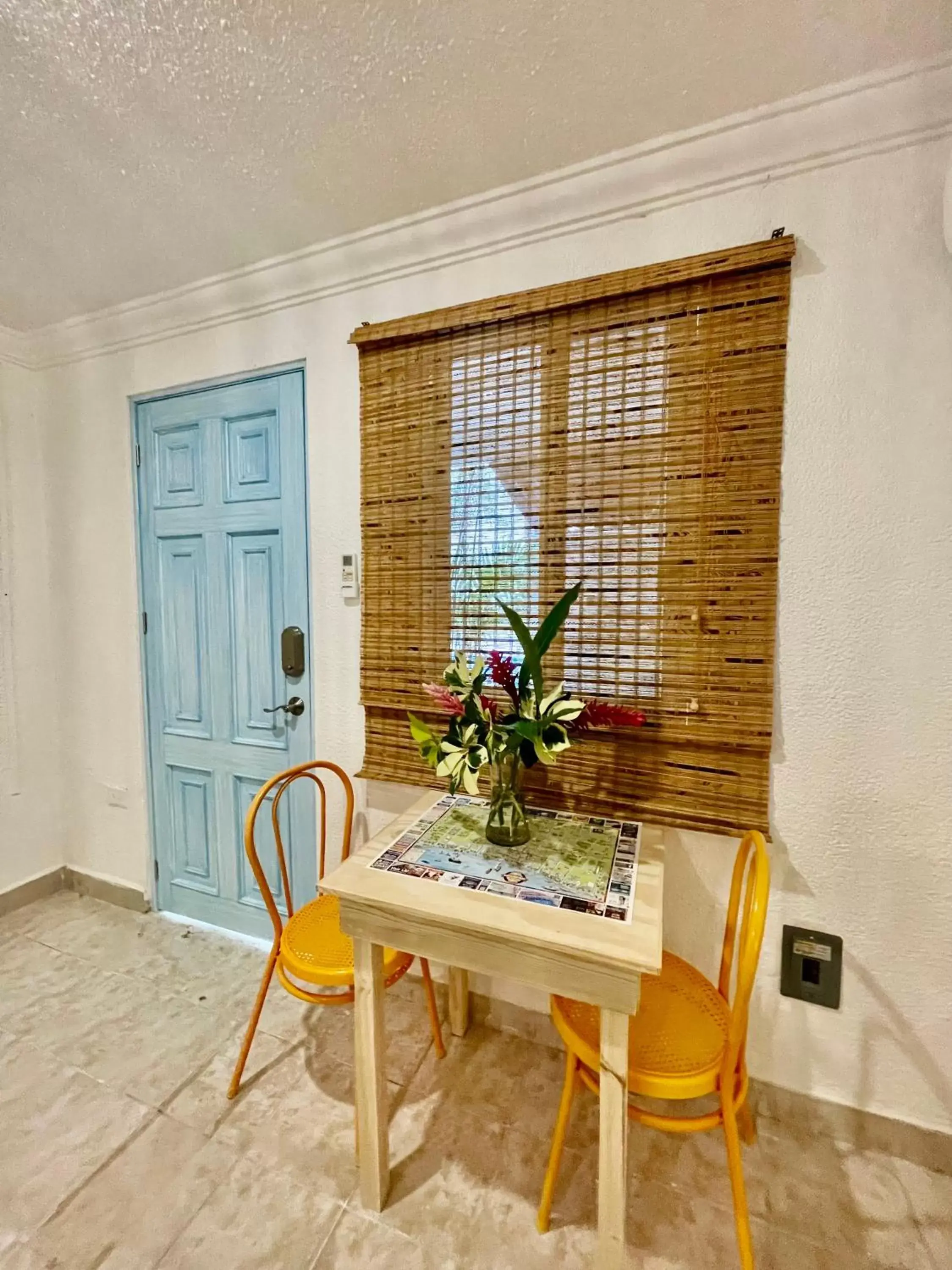 Living room, Dining Area in Hotel Villas Colibrí Suites & Bungalows