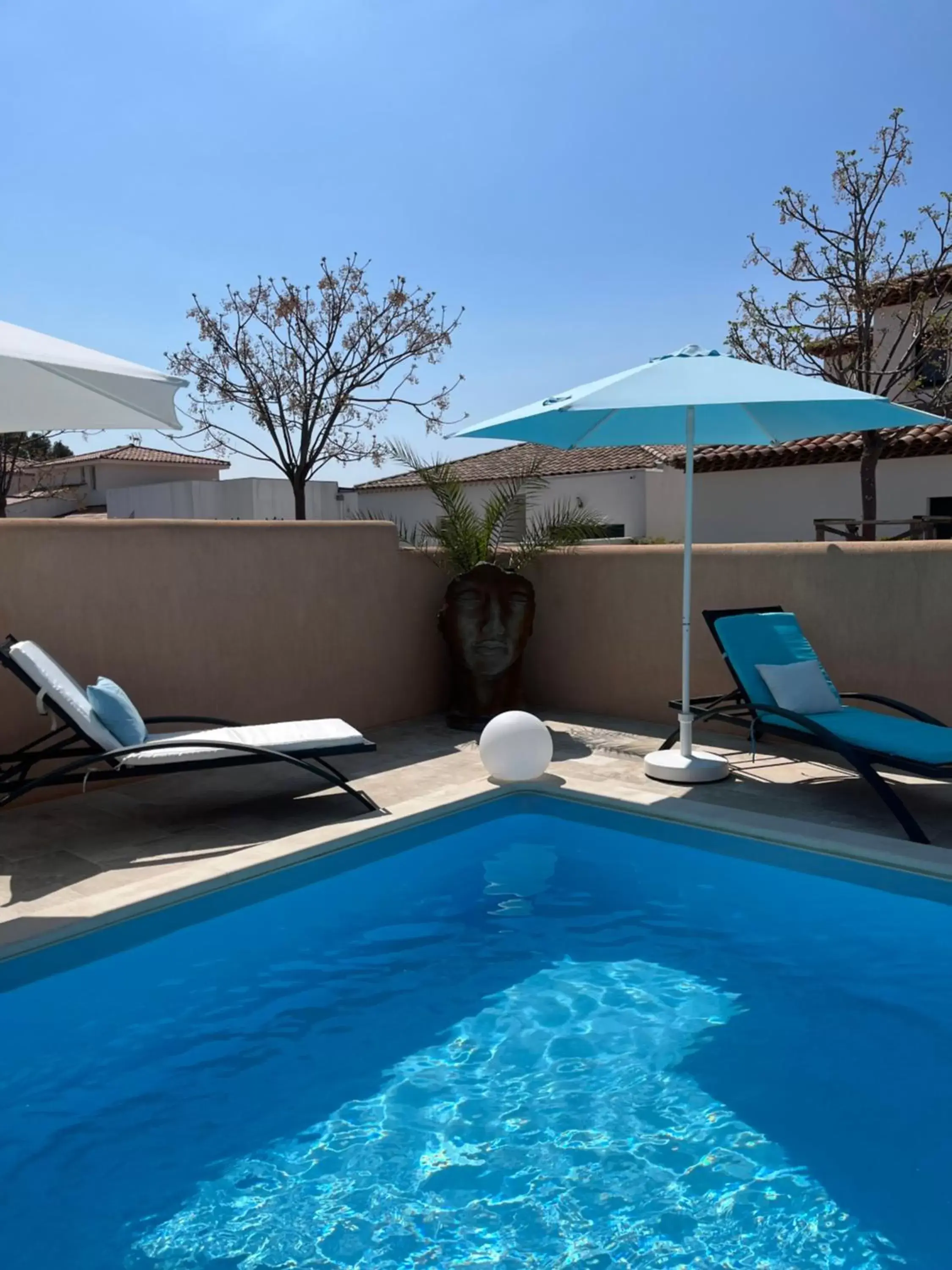 Swimming Pool in Chambre d'hôtes dans Villa Diane