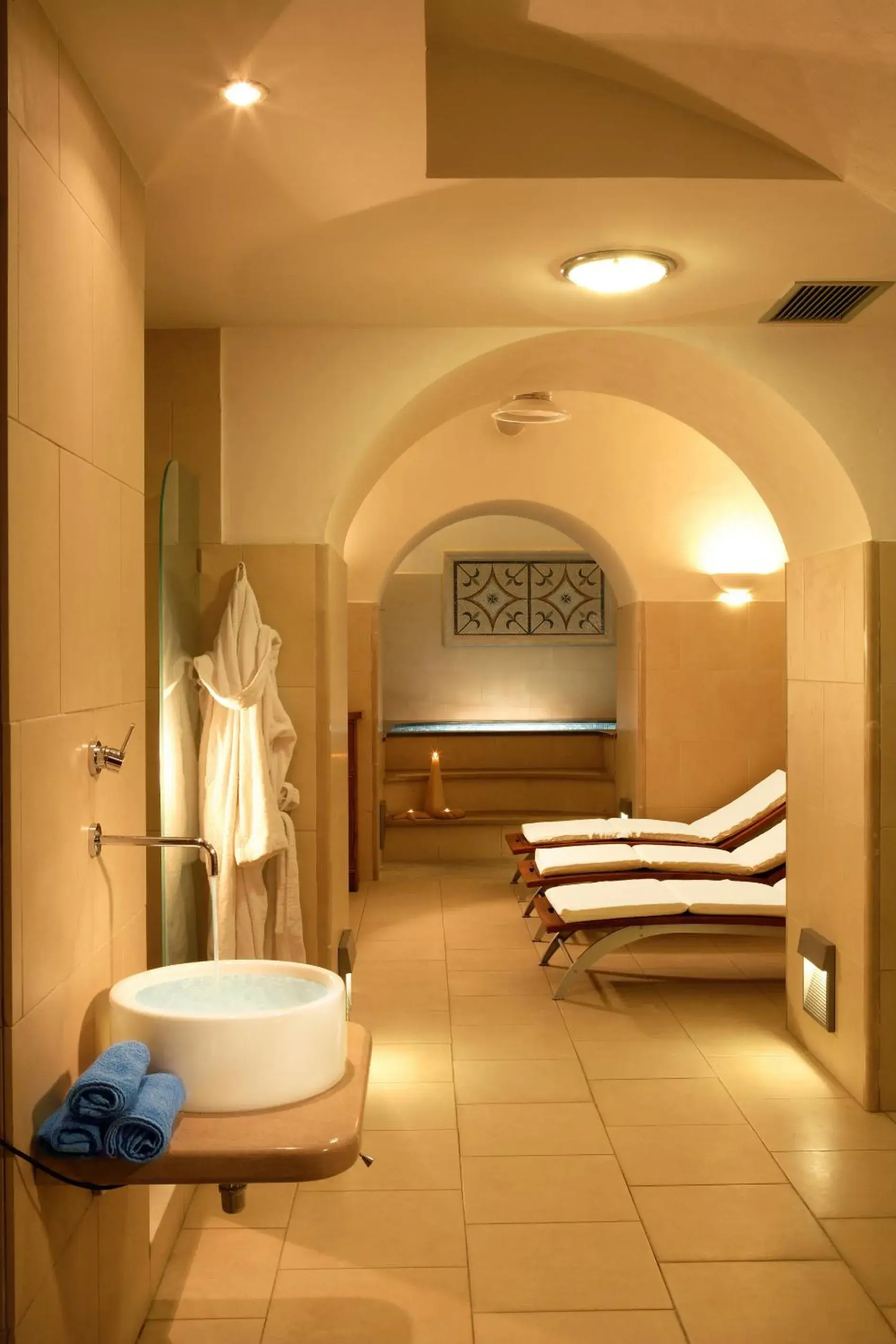 Spa and wellness centre/facilities, Bathroom in Grand Hotel Cocumella