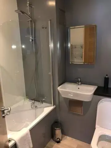 Bathroom in Loch Lomond Hotel