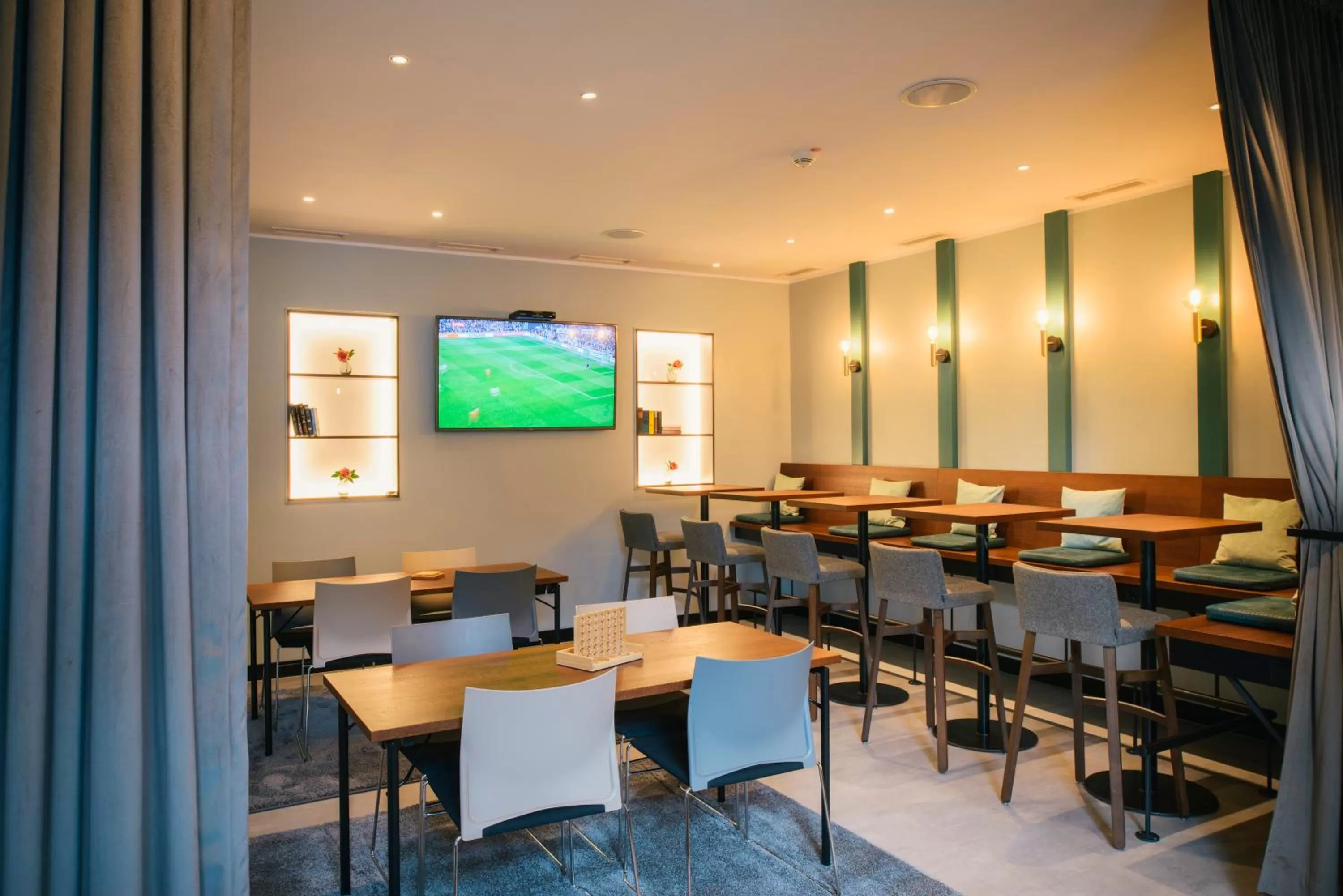 TV and multimedia in Vienna House Easy by Wyndham Castrop-Rauxel