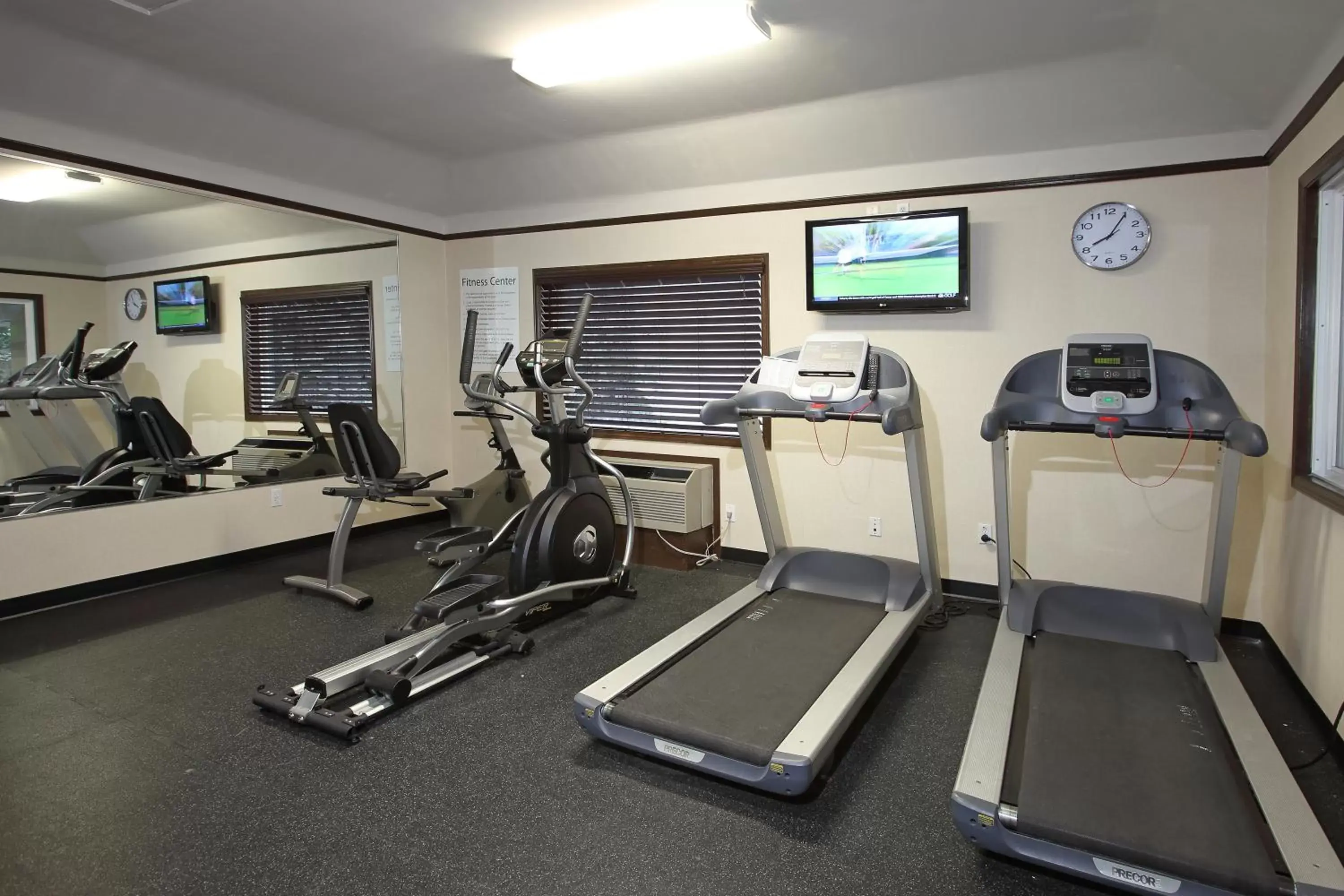 Fitness centre/facilities, Fitness Center/Facilities in Holiday Inn Express Hotel & Suites Vernon, an IHG Hotel