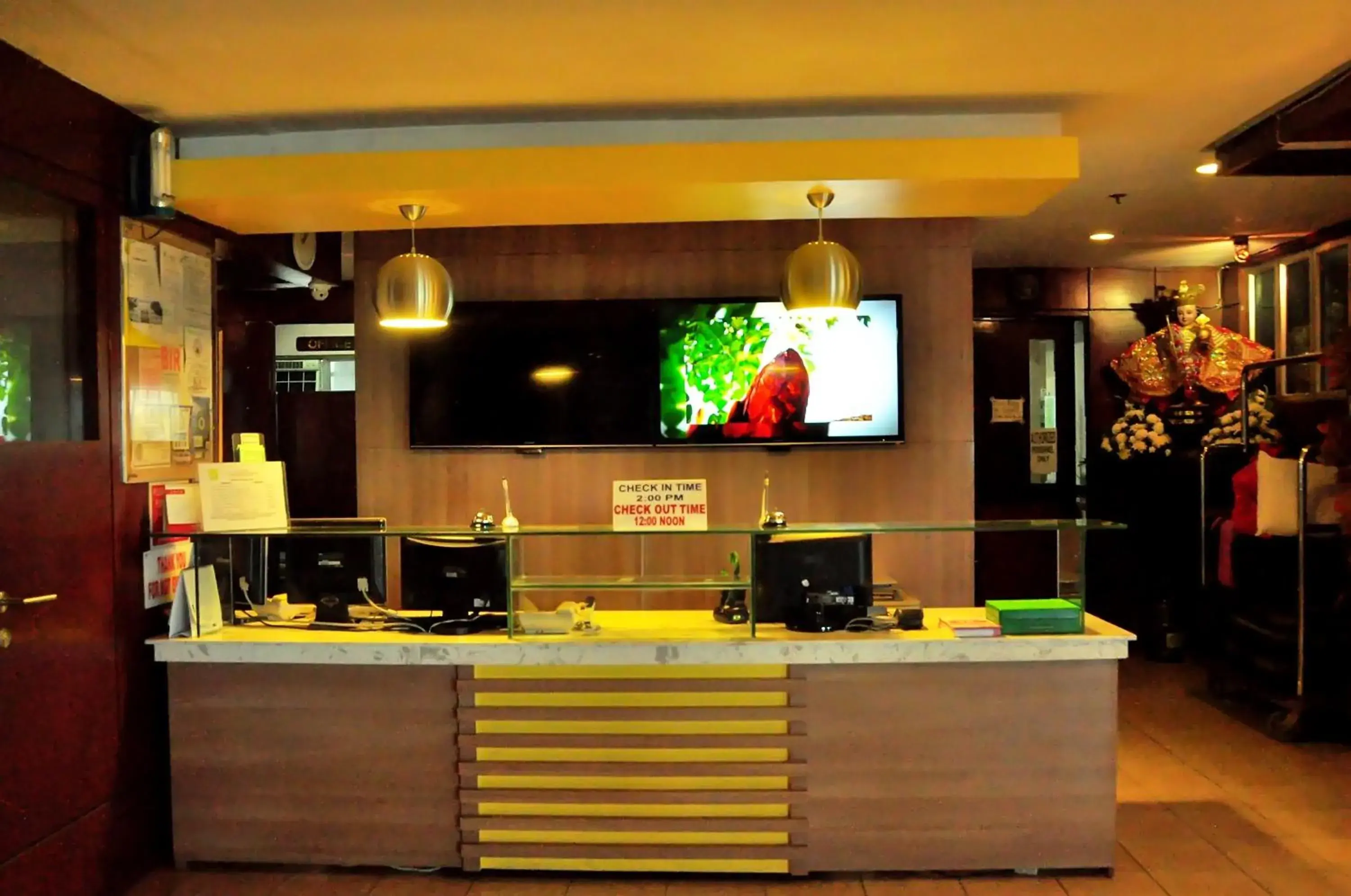 Lobby or reception, TV/Entertainment Center in GV Tower Hotel