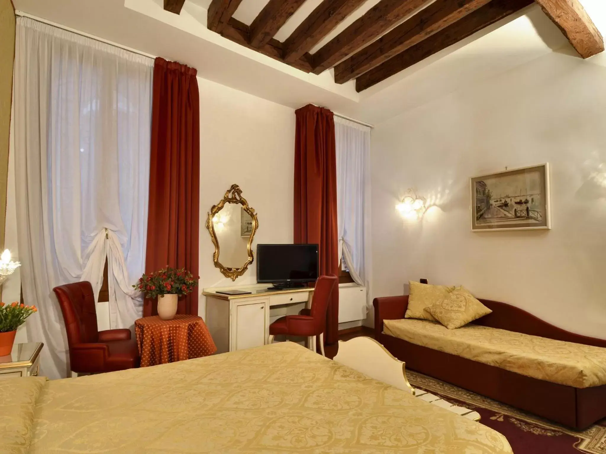 Bedroom, Room Photo in Locanda Casa Querini
