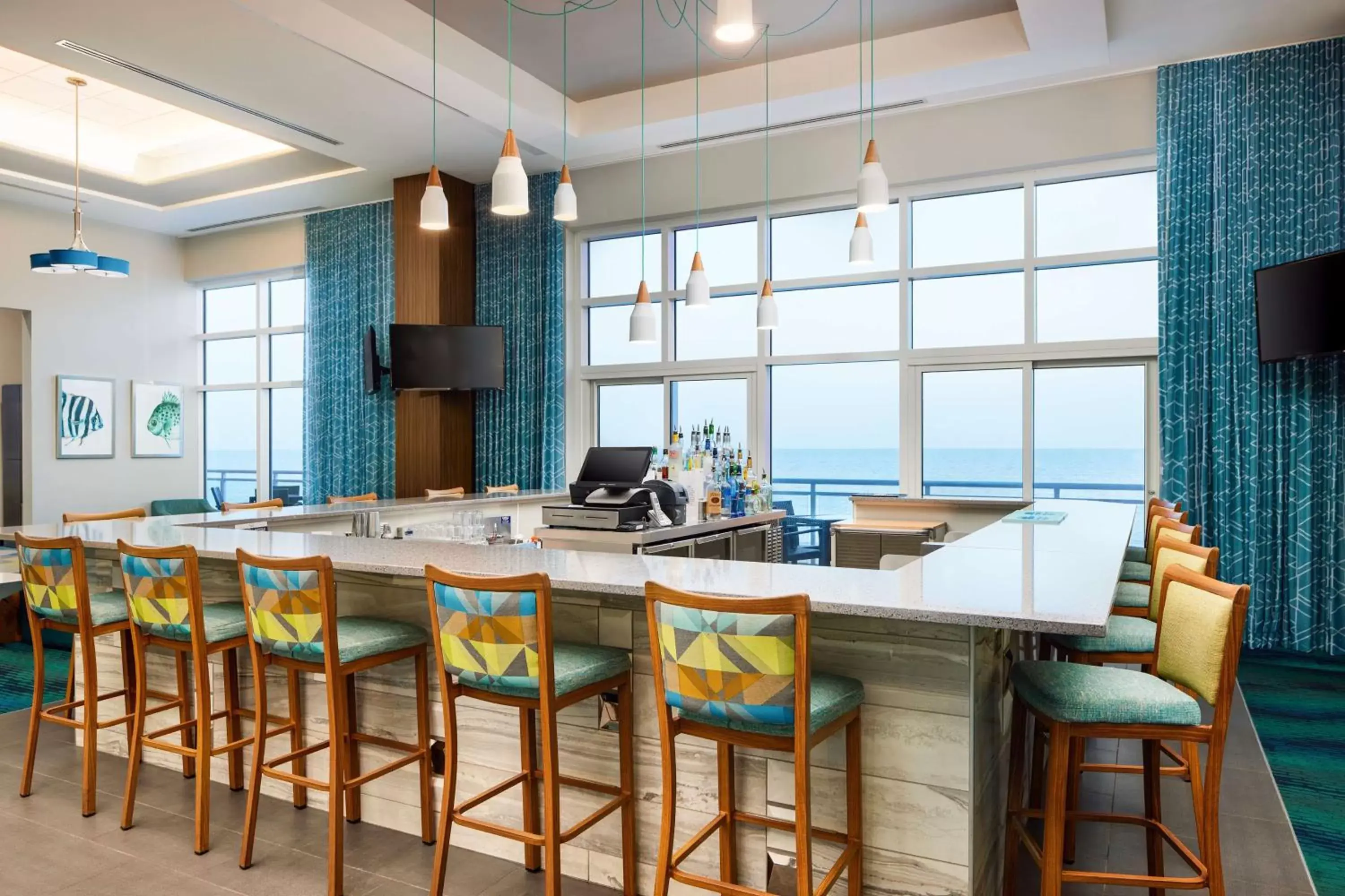 Lounge or bar in Homewood Suites by Hilton Myrtle Beach Oceanfront