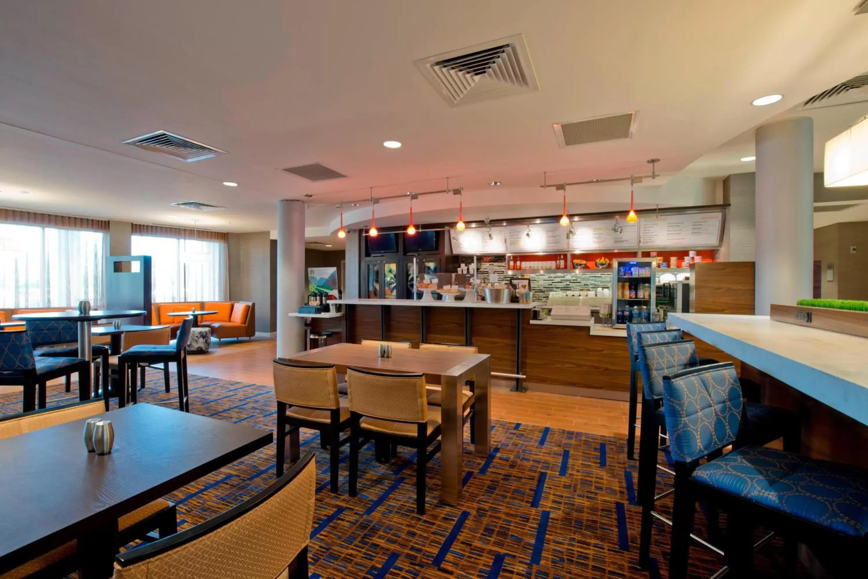 Restaurant/Places to Eat in Courtyard Jacksonville Flagler Center