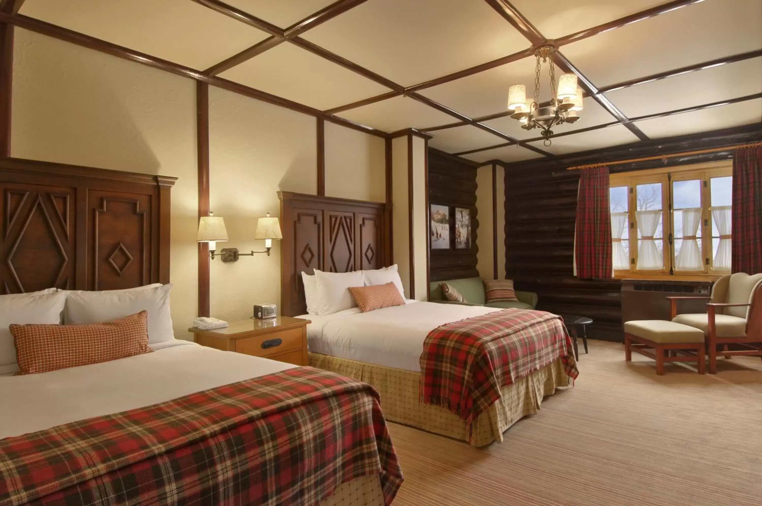 Deluxe Queen Room with Two Queen Beds in Fairmont Le Chateau Montebello