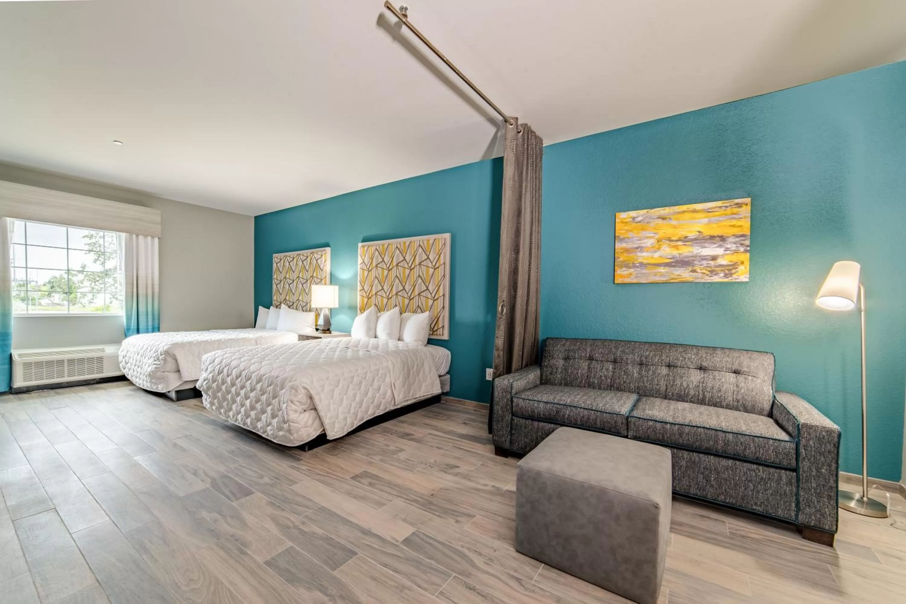 Photo of the whole room, Bed in Everglades Adventures Hotel Suites by Ivey House