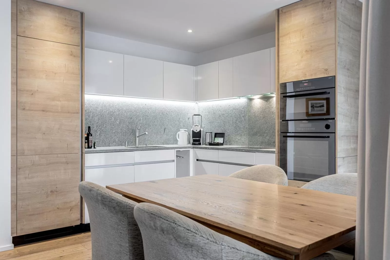 Kitchen or kitchenette in Hotel Sarain Active Mountain Resort