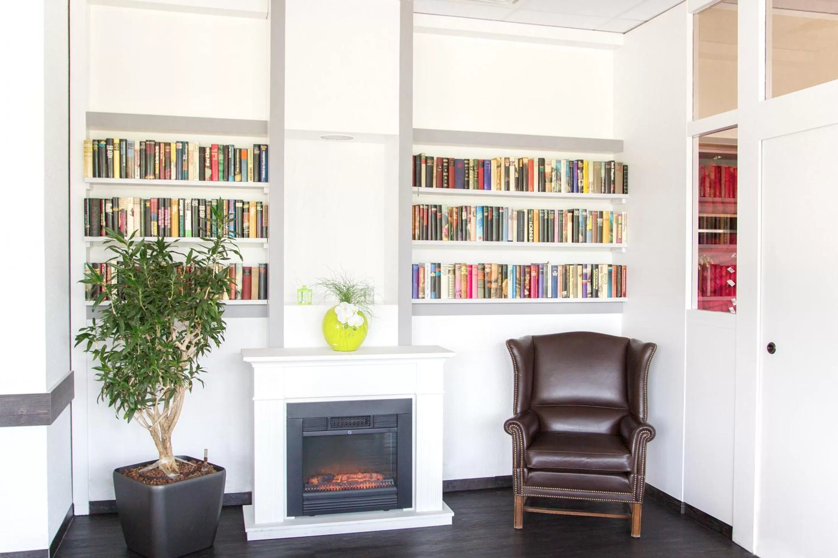 Library in Montana Parkhotel Marl