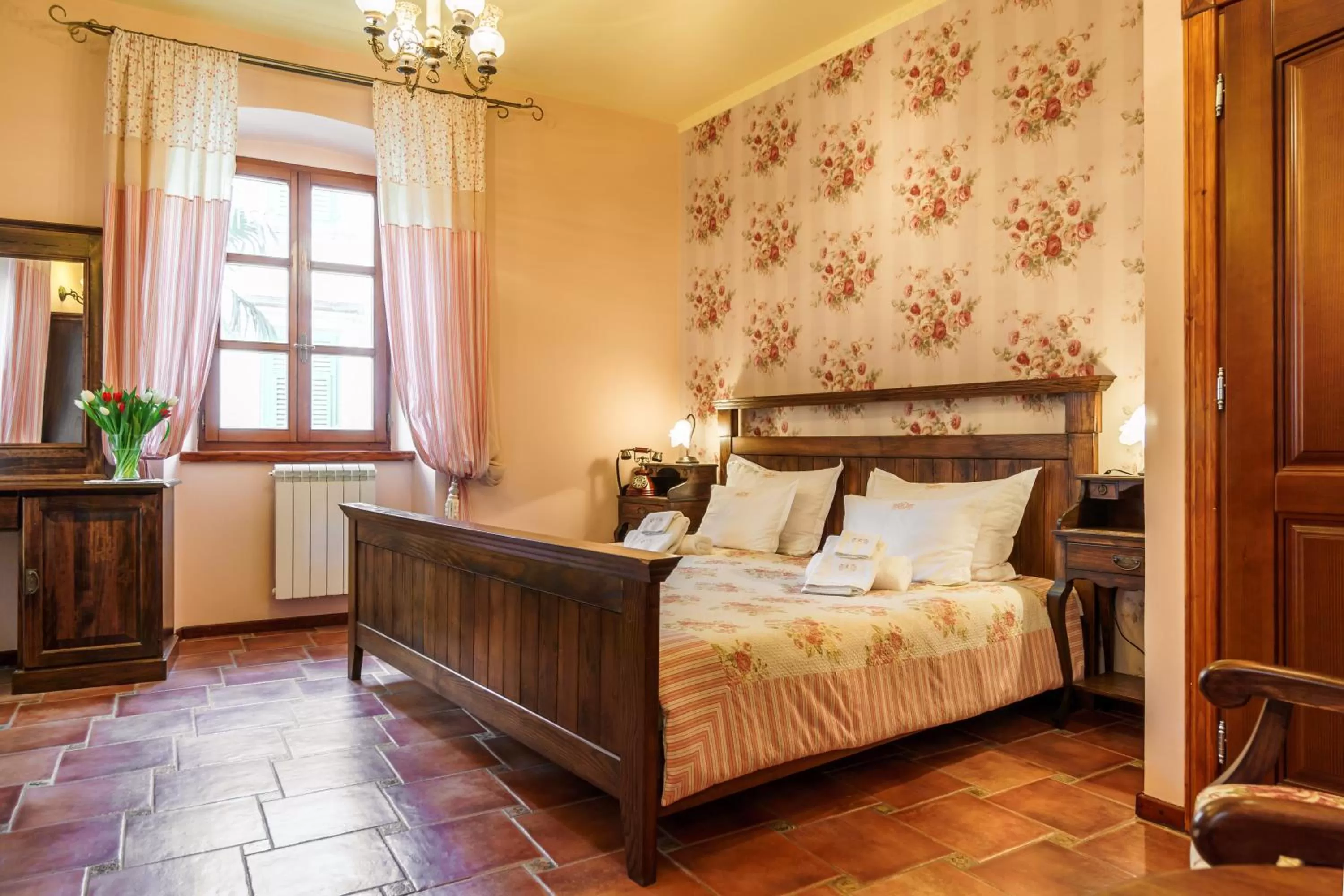 Day, Bed in Hotel Monte Cristo