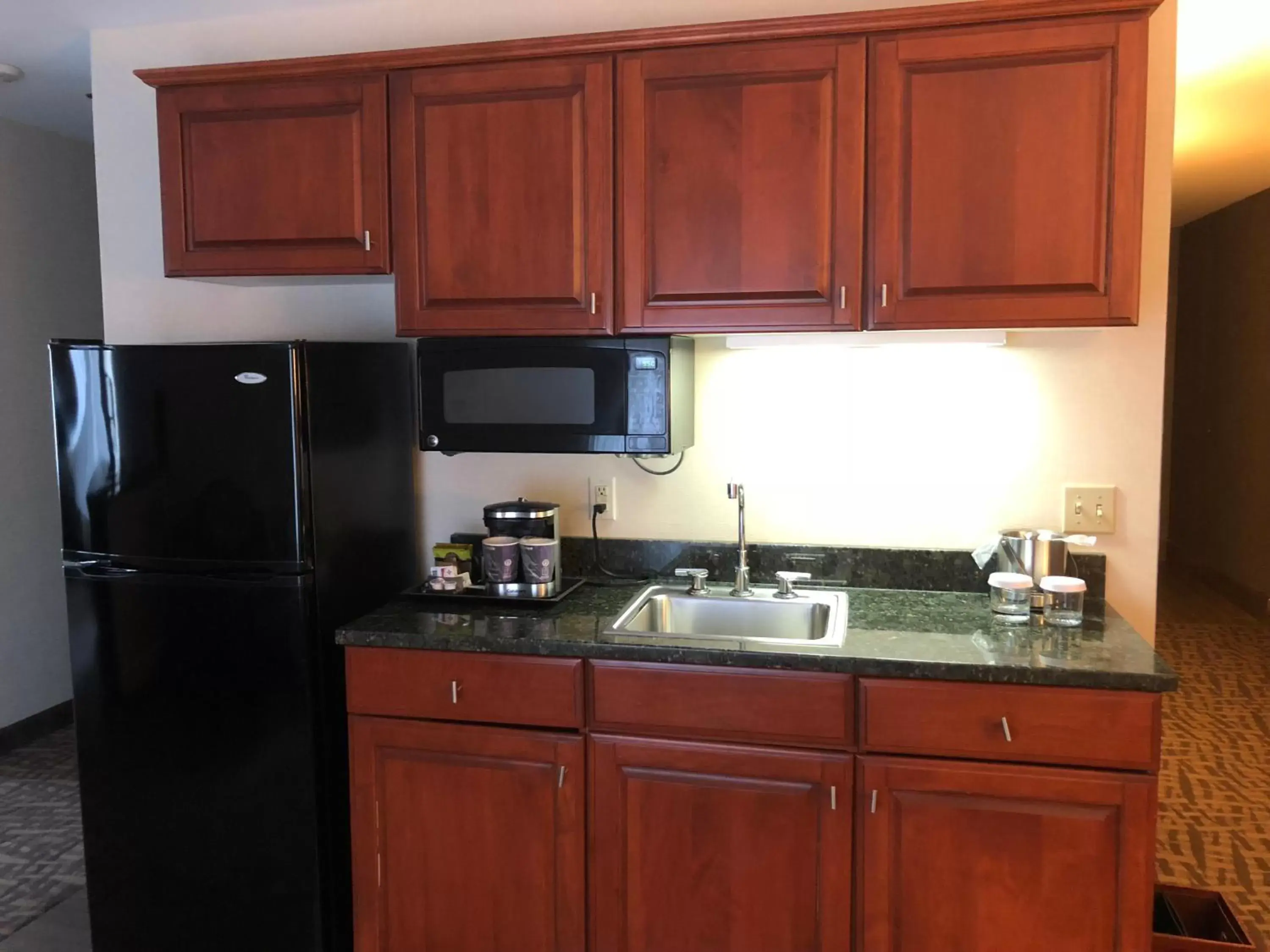 Kitchen or kitchenette, Kitchen/Kitchenette in Wyndham Garden Buffalo Downtown