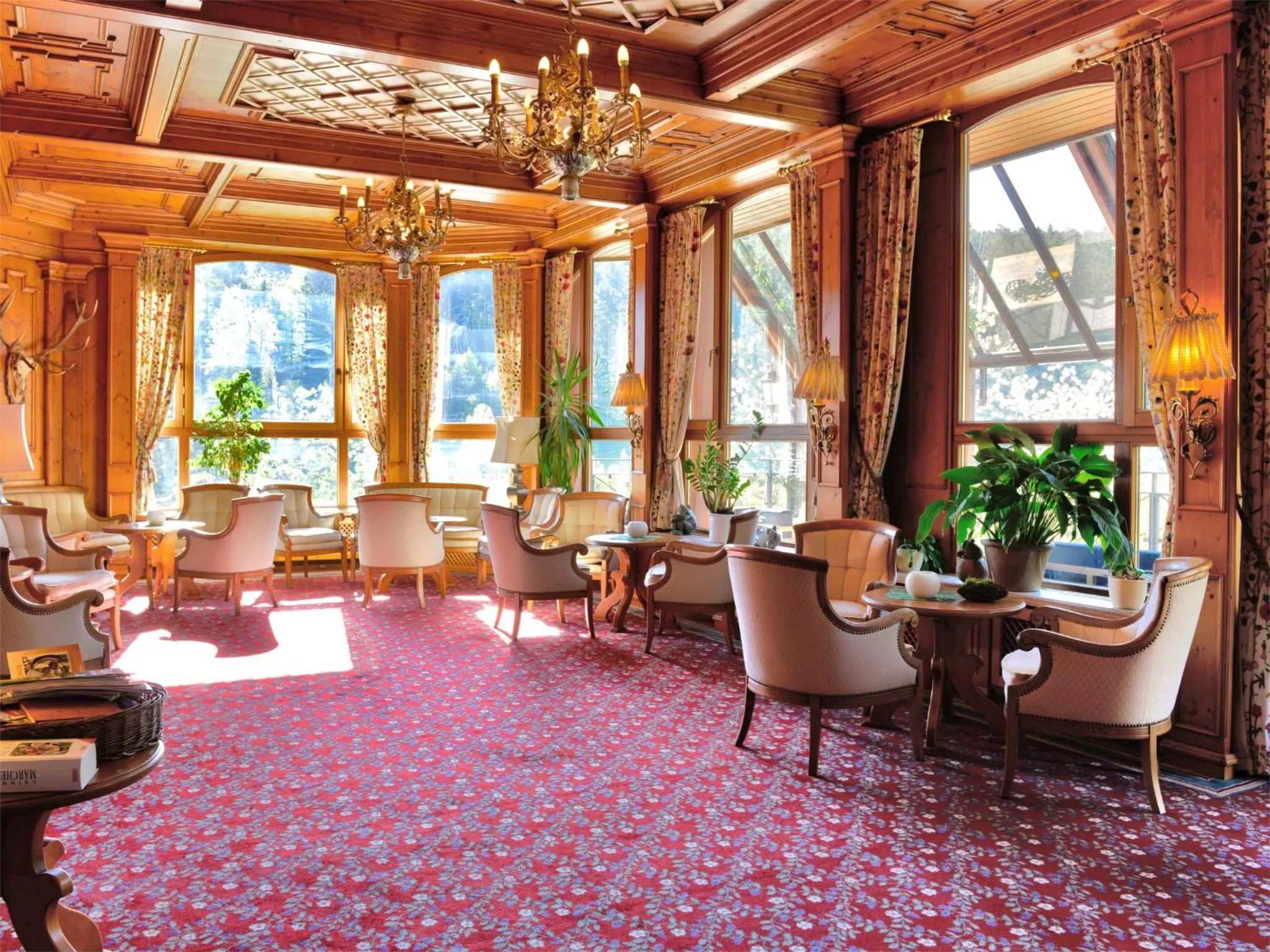 Lobby or reception in Ringhotel Mönch`s Waldhotel