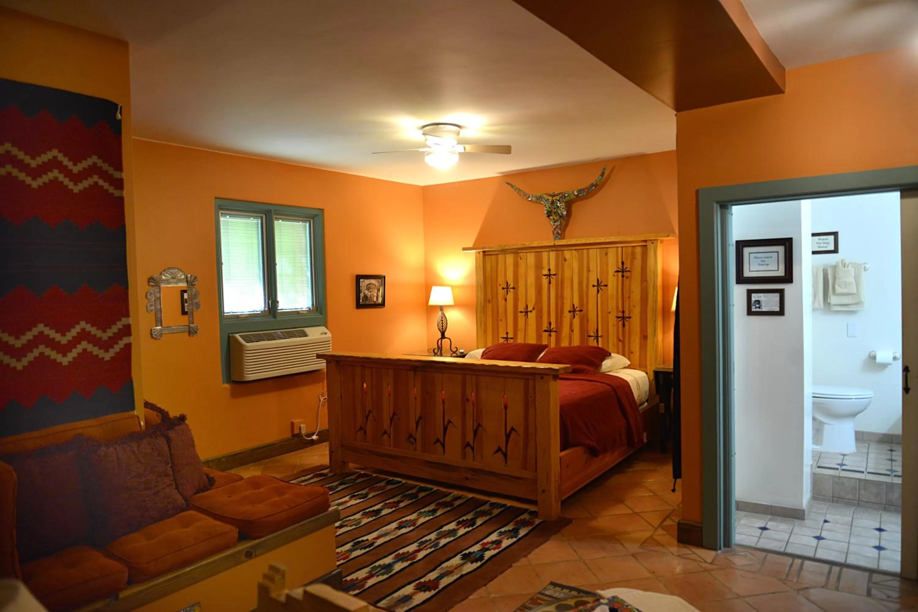 Bed in La Posada Hotel and Gardens