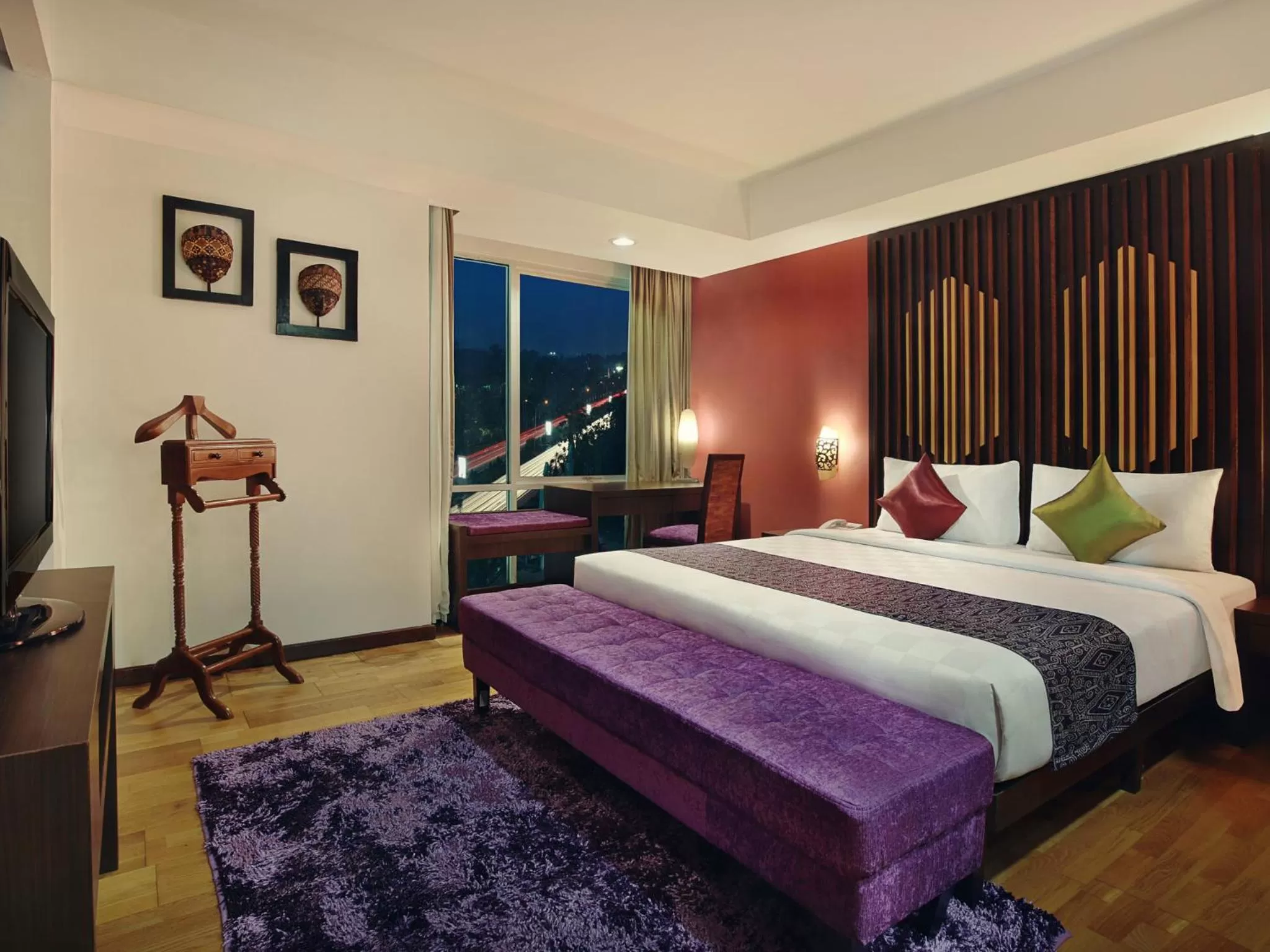 Bed in Mercure Pontianak City Center