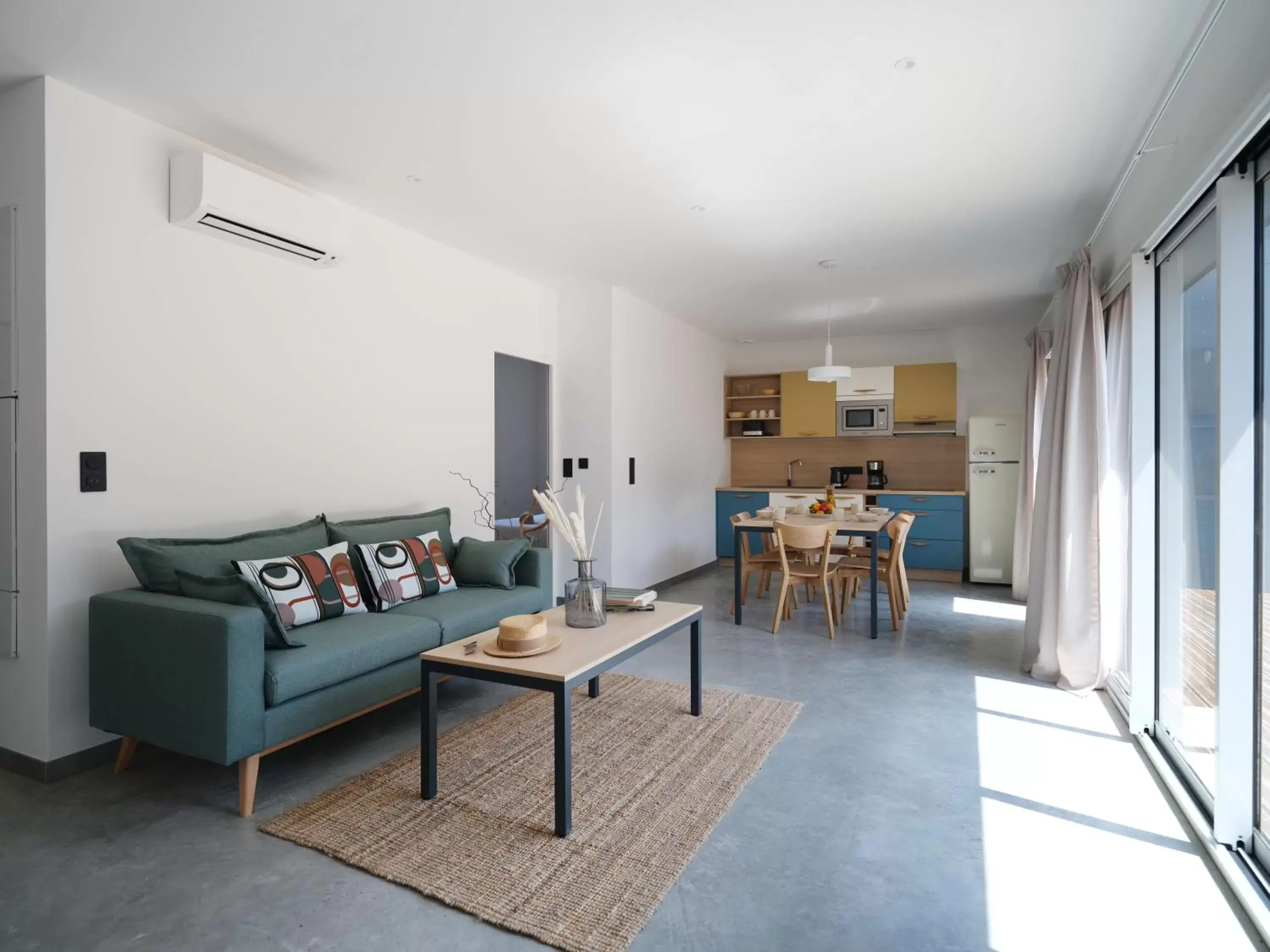 Living room, Seating Area in Côté Océan Resort