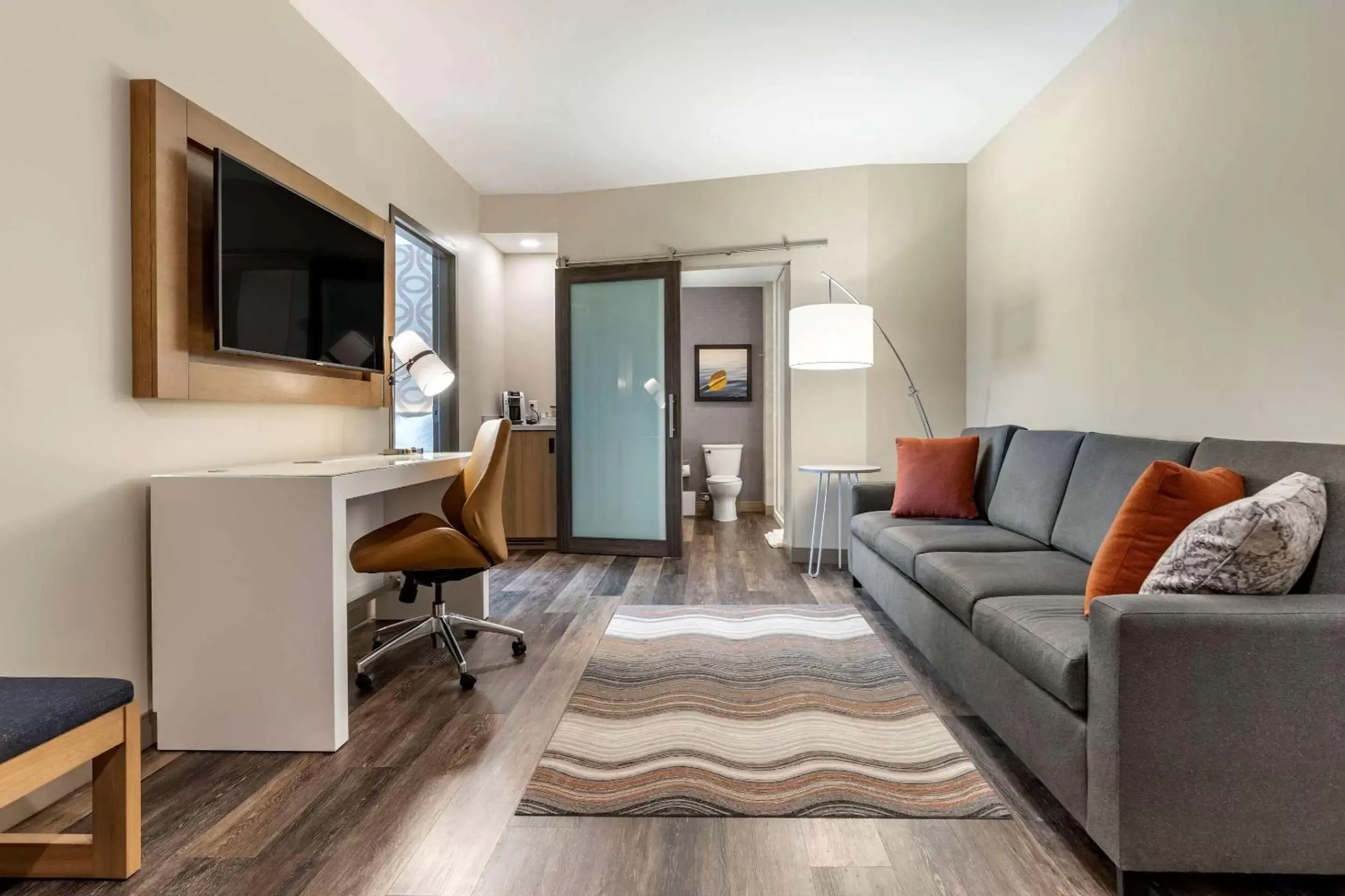 Living room, Seating Area in Cambria Hotel Greenville