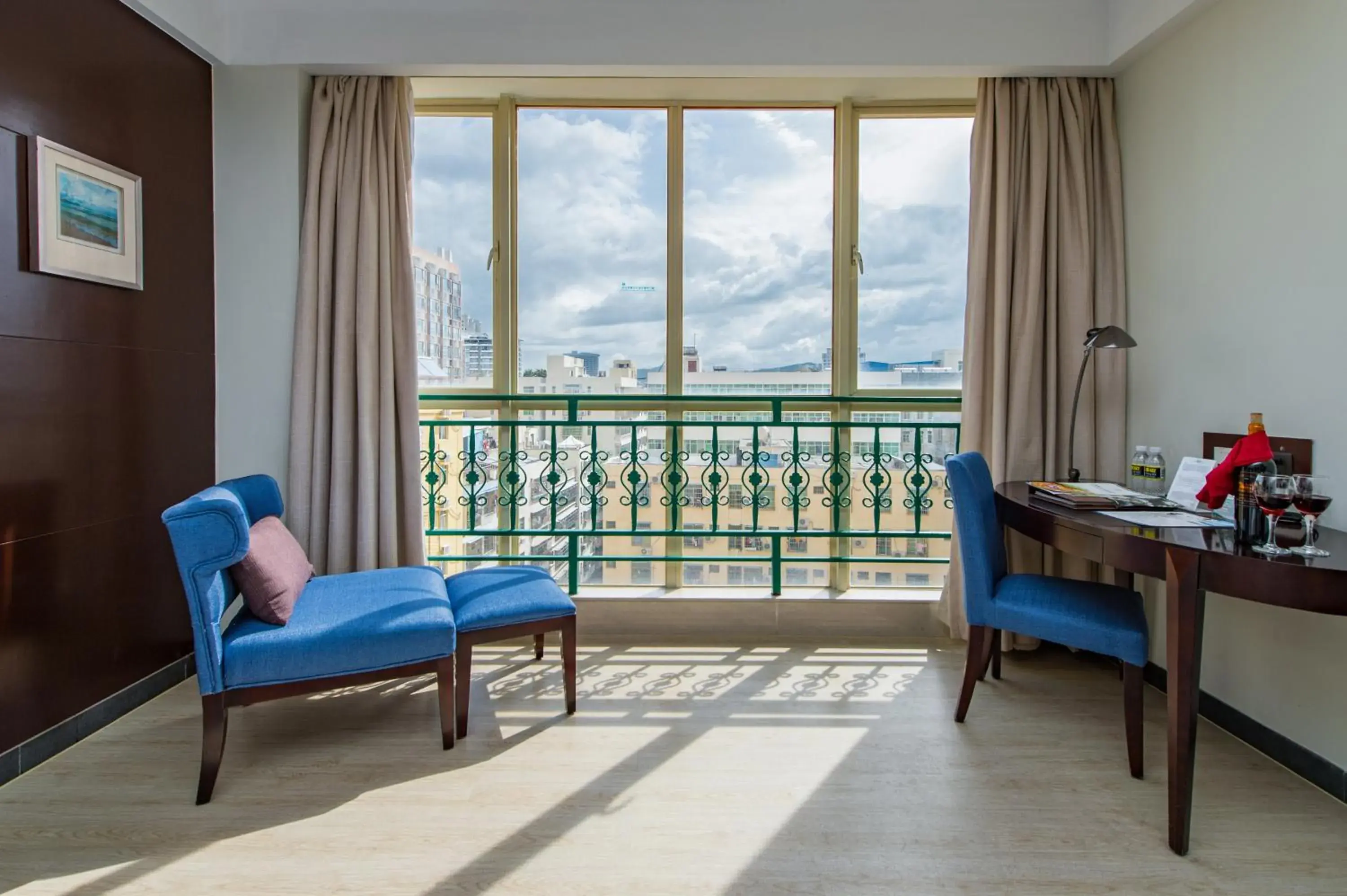 Seating Area in Shengyi Holiday Villa Hotel