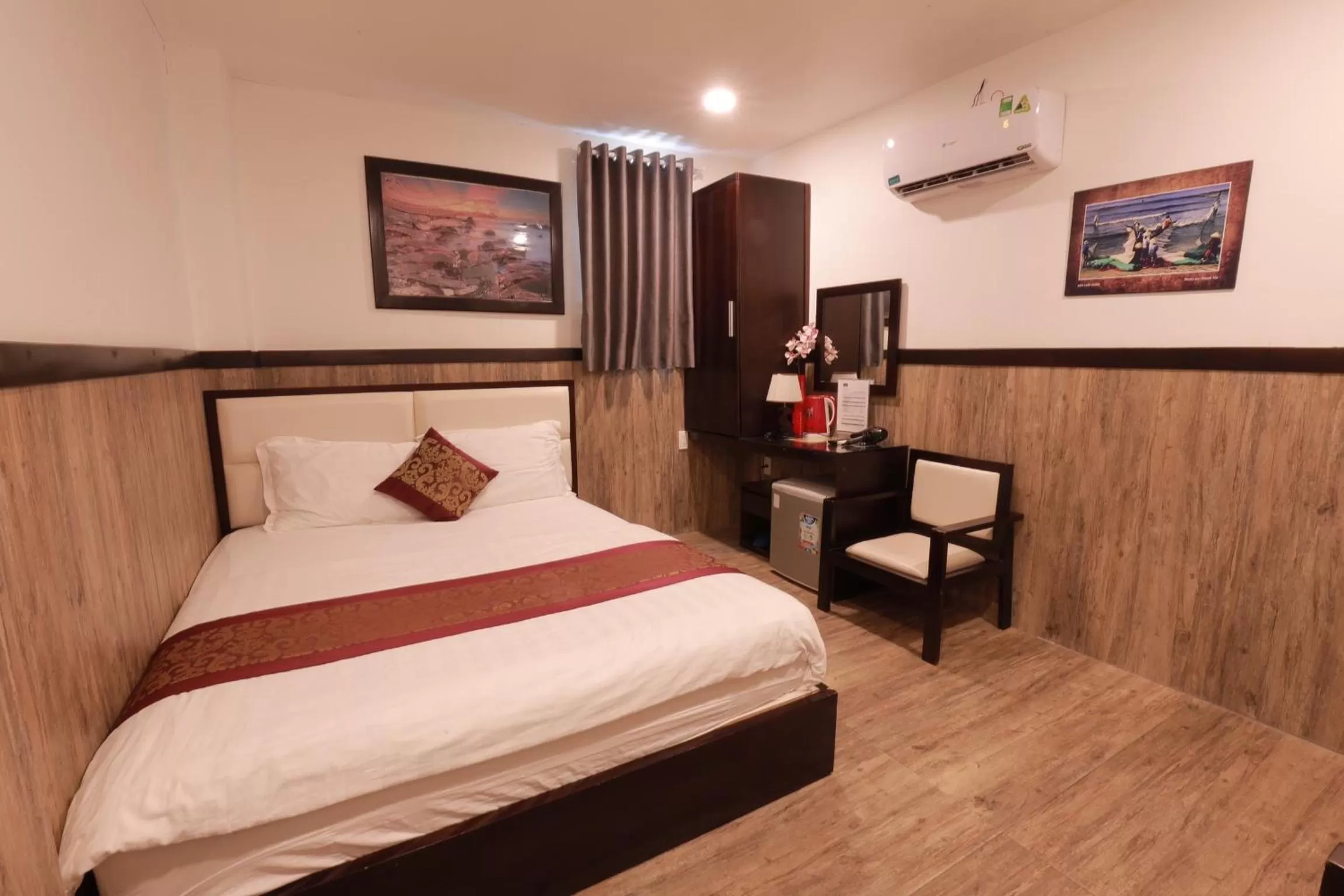 Bed in Hotel Minh Hang