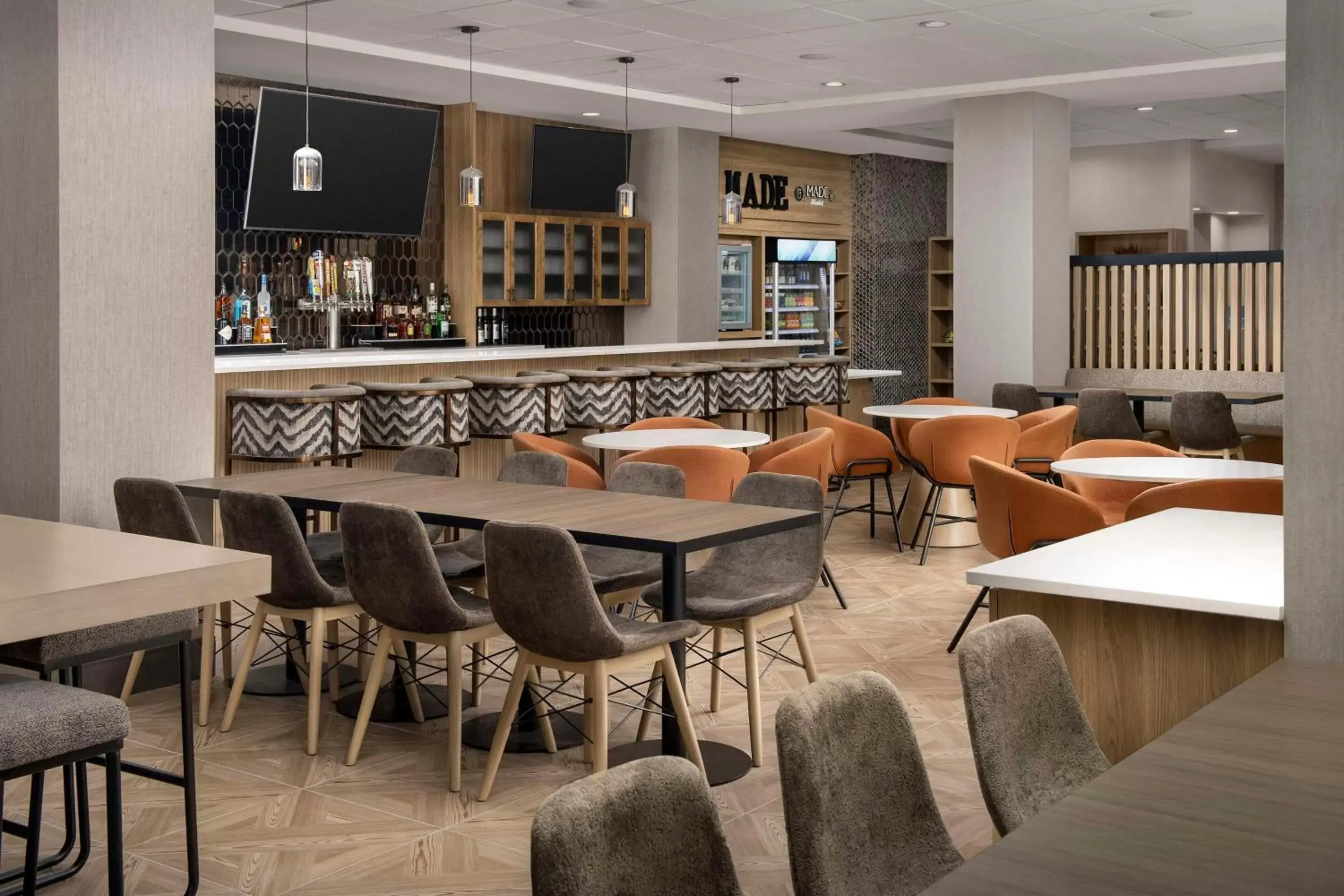 Lounge or bar, Lounge/Bar in Doubletree by Hilton Chattanooga Hamilton Place