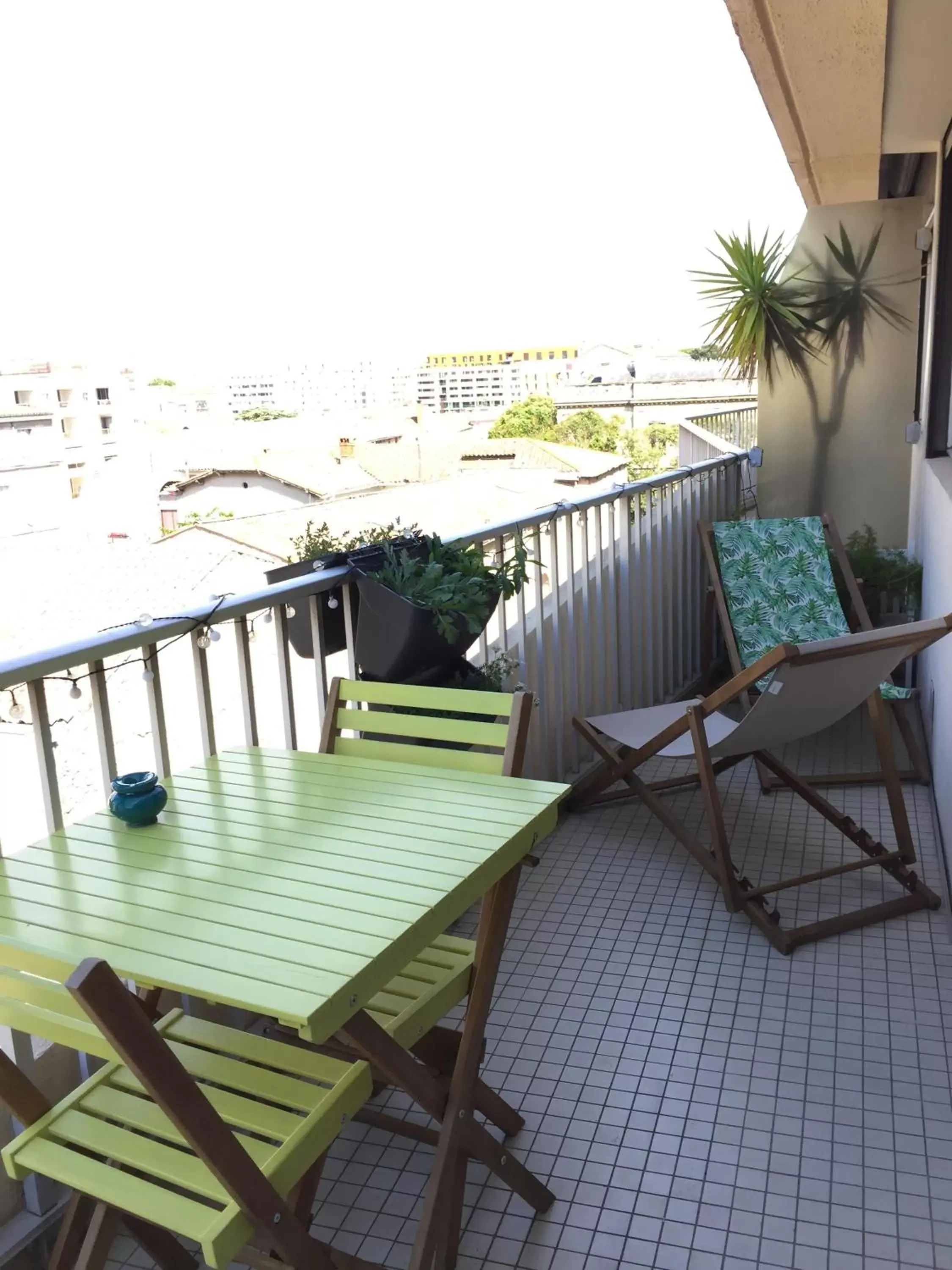 Patio, Balcony/Terrace in 1 Chambre, 1 P'tit dèj', 1 Sourire