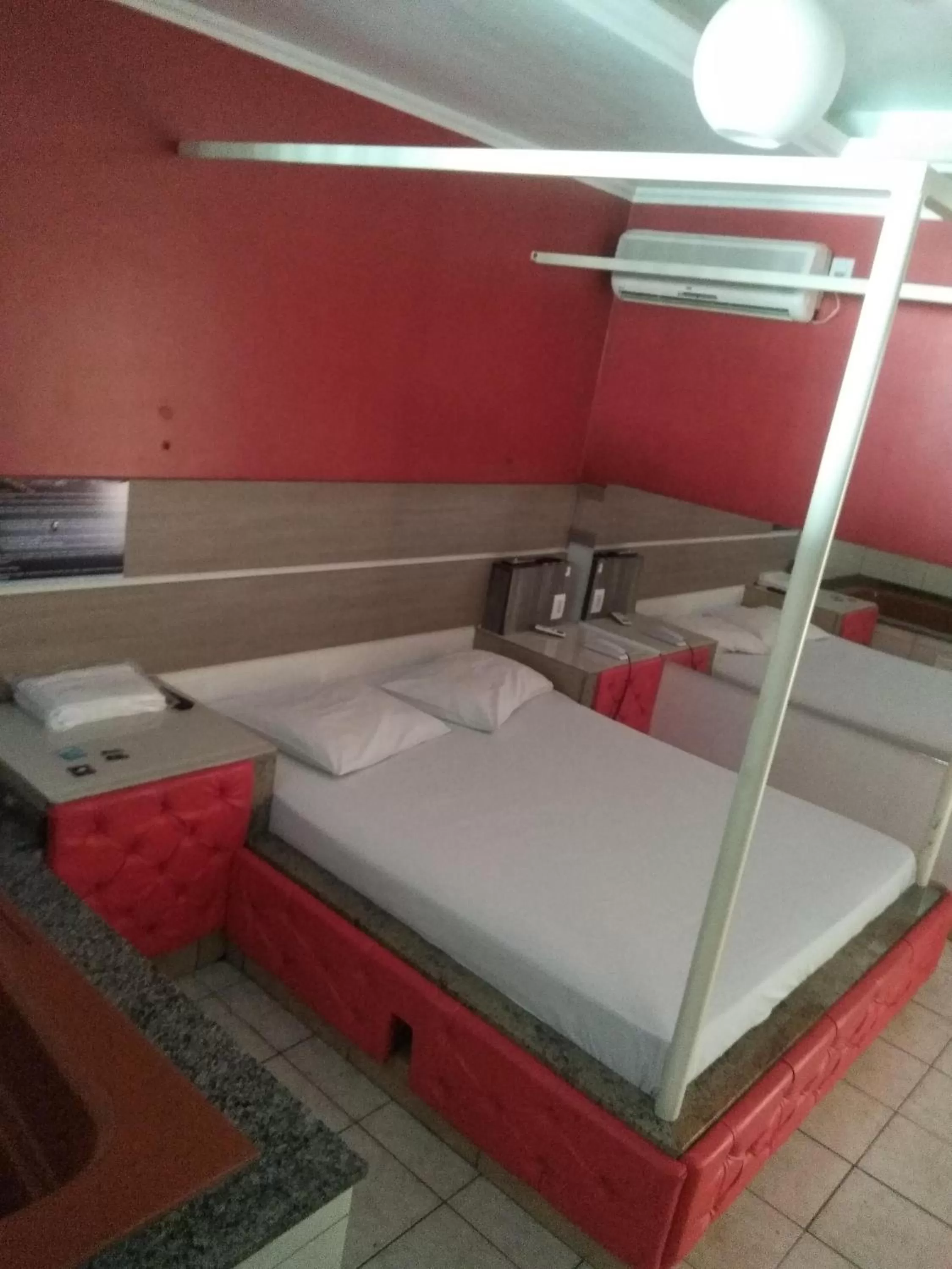 Bed in Classic Hotel e Motel
