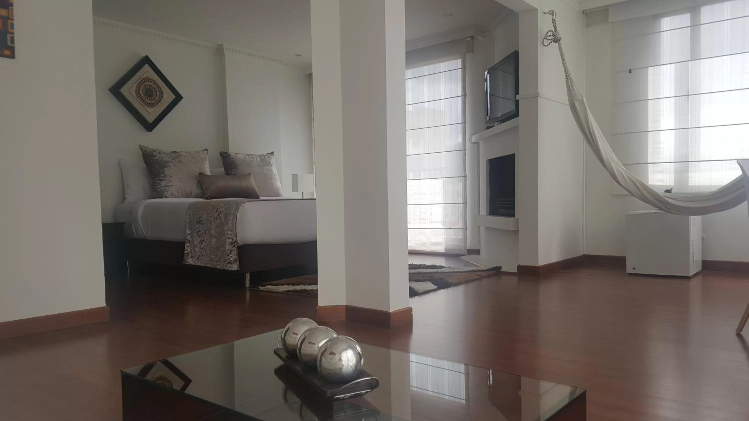 Decorative detail, Bed in Suites 109 GH Usaquén