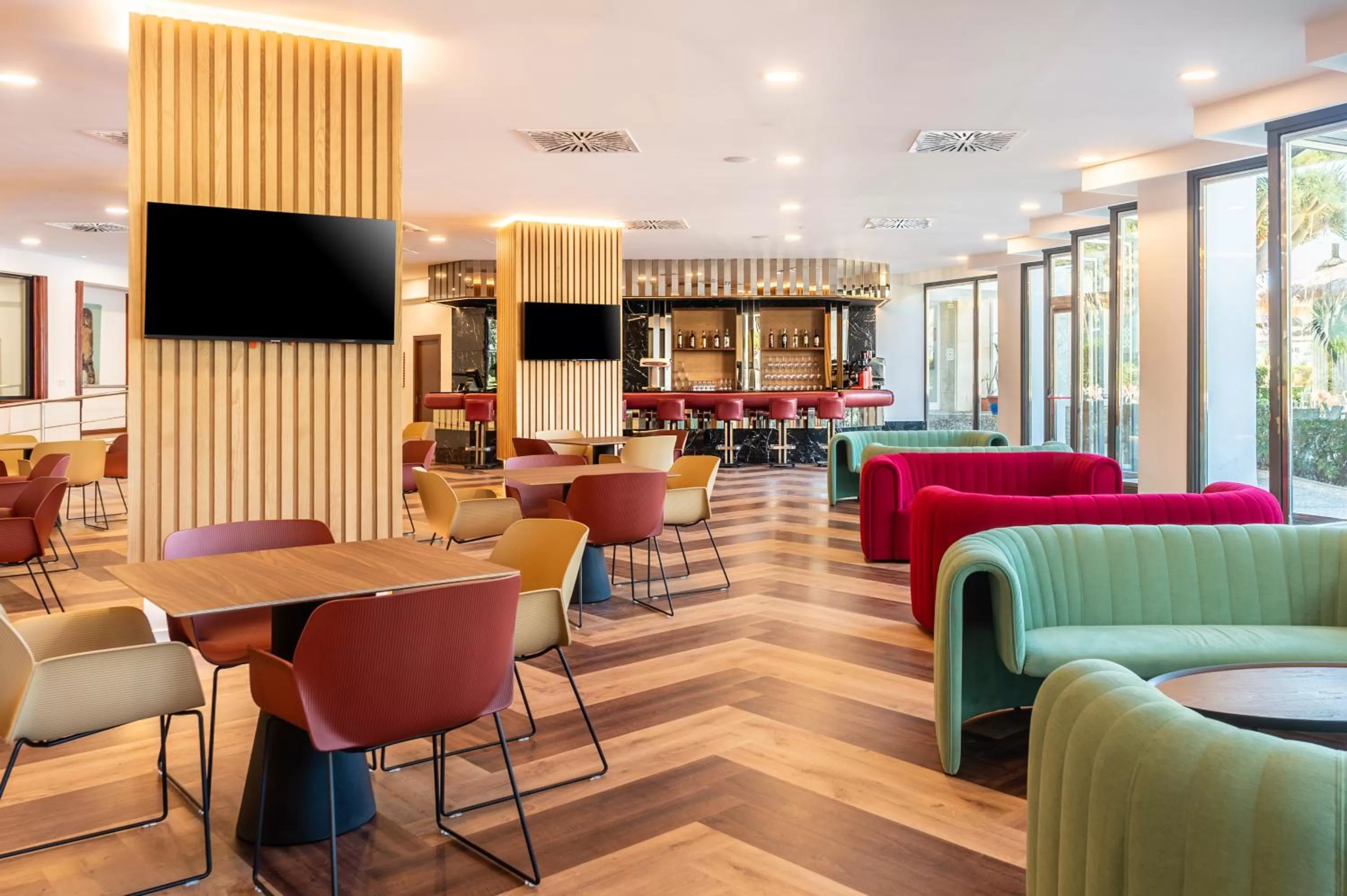 Communal lounge/ TV room in Hotel Vibra Beverly Playa